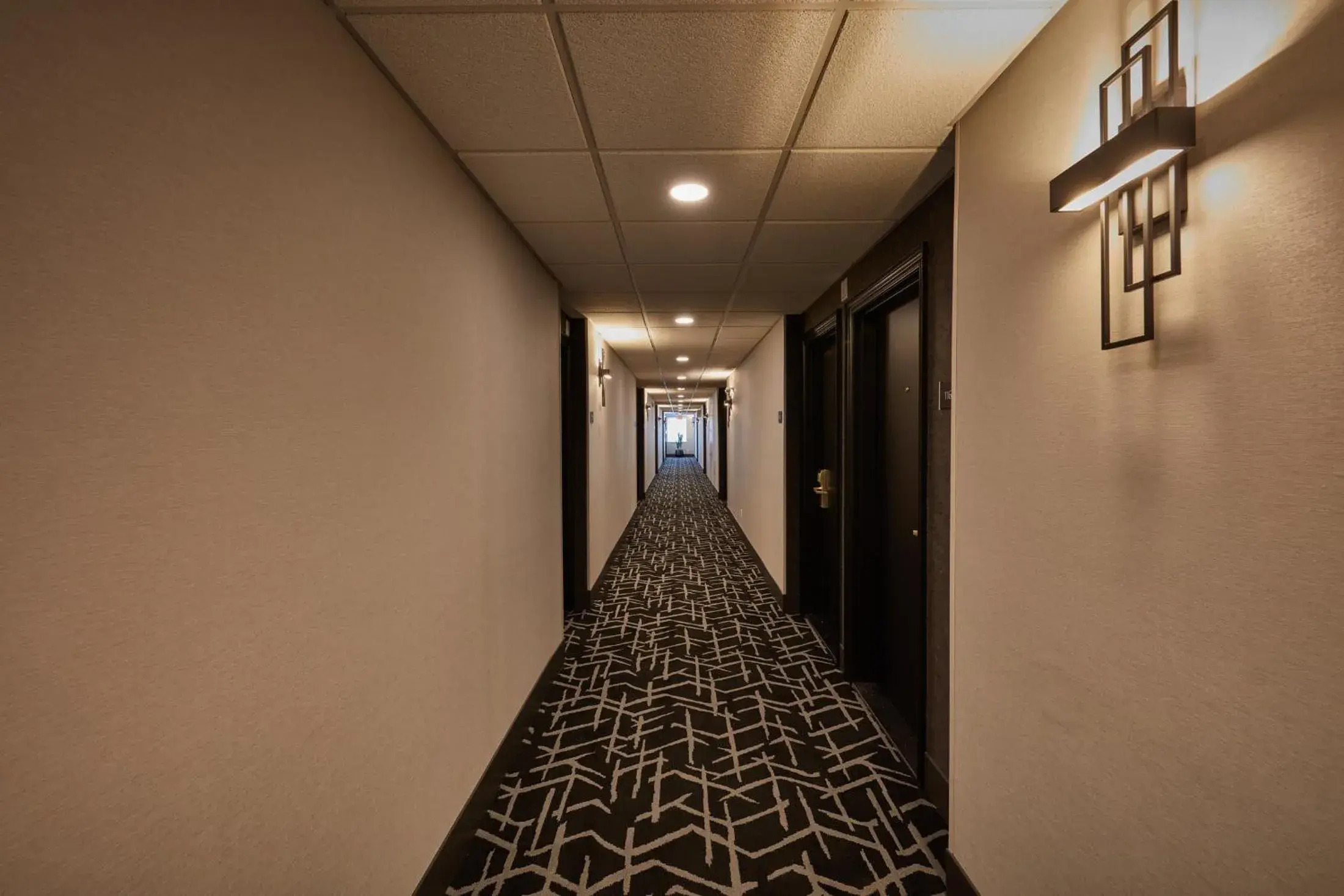 Property building in Stay Inn Hotel Toronto Property building in Stay Inn Hotel Toronto