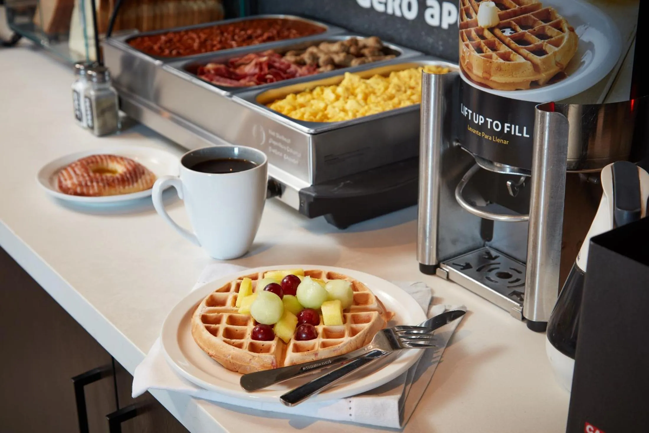 Buffet breakfast in Stay Inn Hotel Toronto