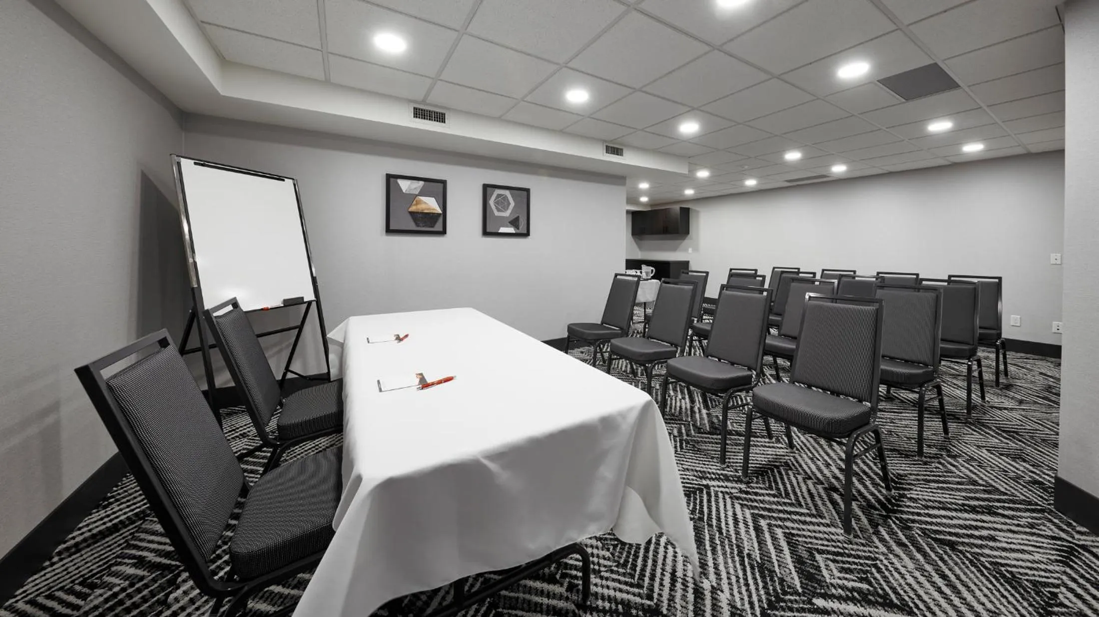 Meeting/conference room in Stay Inn Hotel Toronto