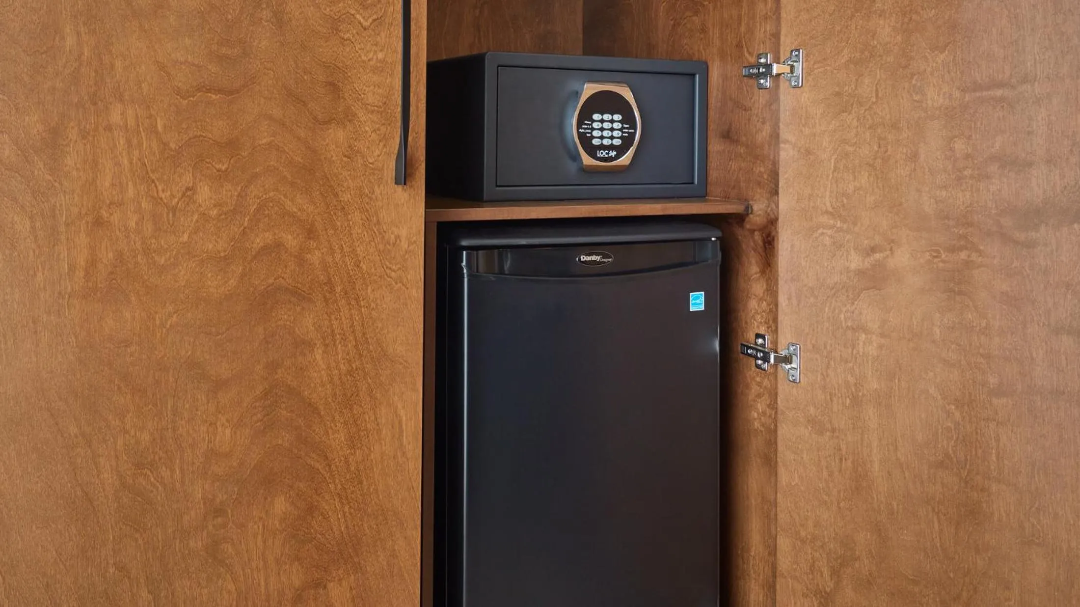 Photo of the whole room in Stay Inn Hotel Toronto