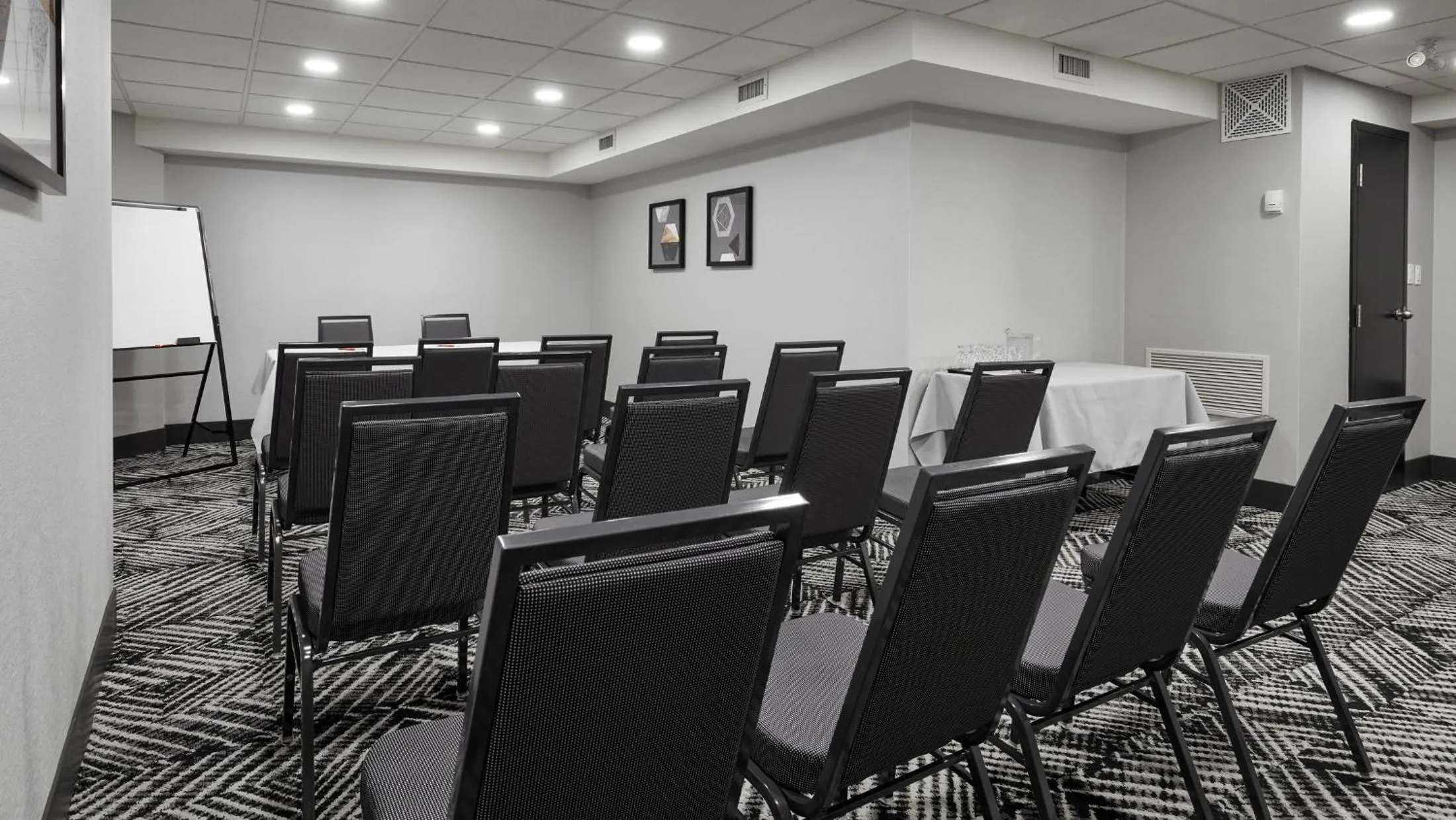 Meeting/conference room in Stay Inn Hotel Toronto