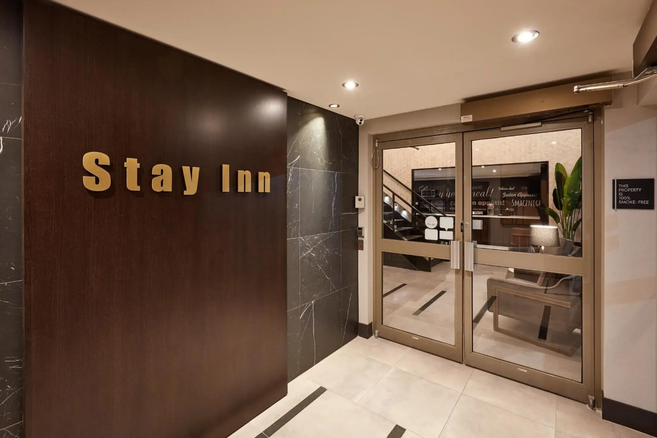 Facade/entrance in Stay Inn Hotel Toronto Facade/entrance in Stay Inn Hotel Toronto