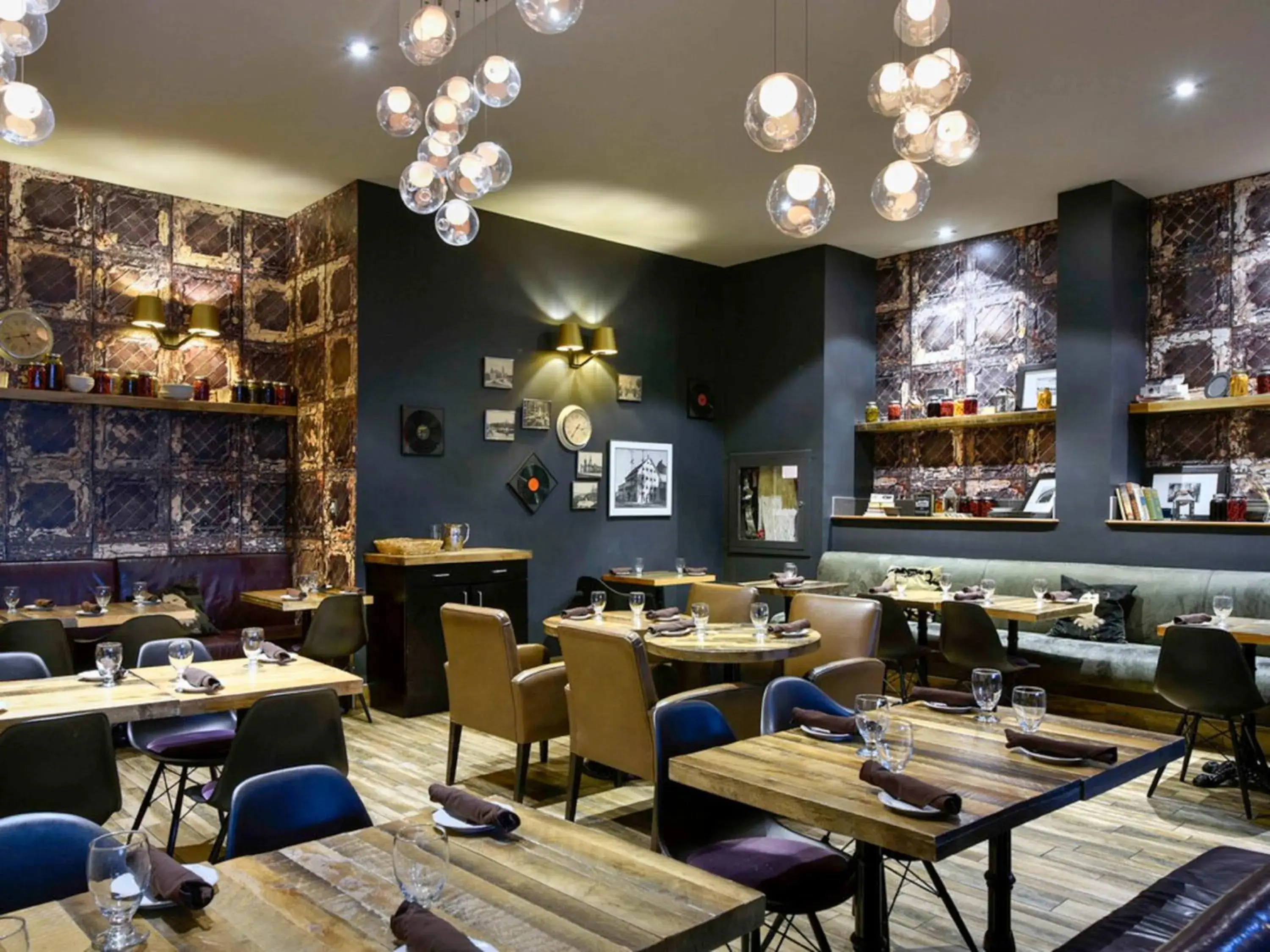 Restaurant/places to eat in Novotel Ottawa City Centre Hotel Restaurant/places to eat in Novotel Ottawa City Centre Hotel