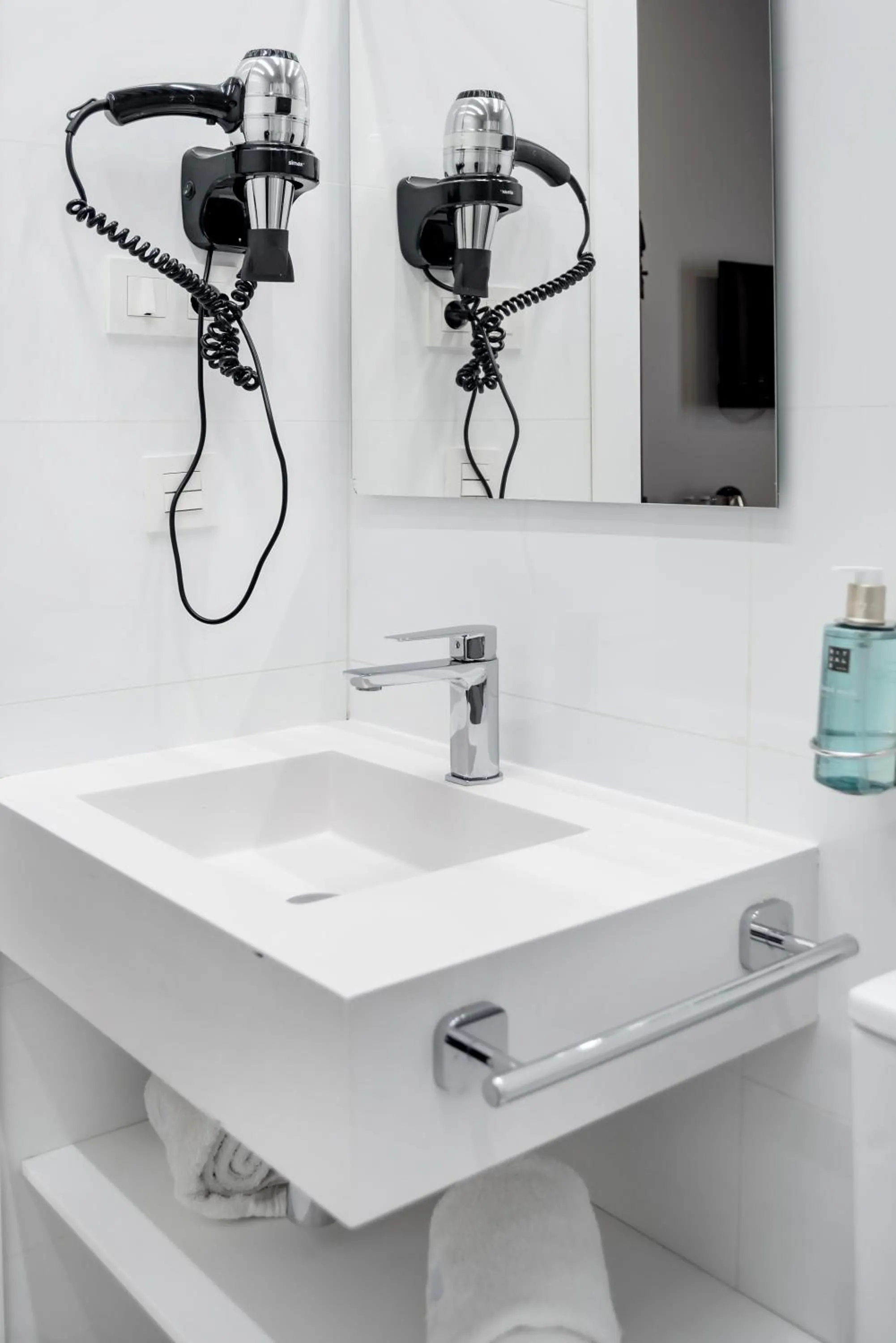 Bathroom in Hotel La Casa de Los Mosaicos by Maxi Hoteles