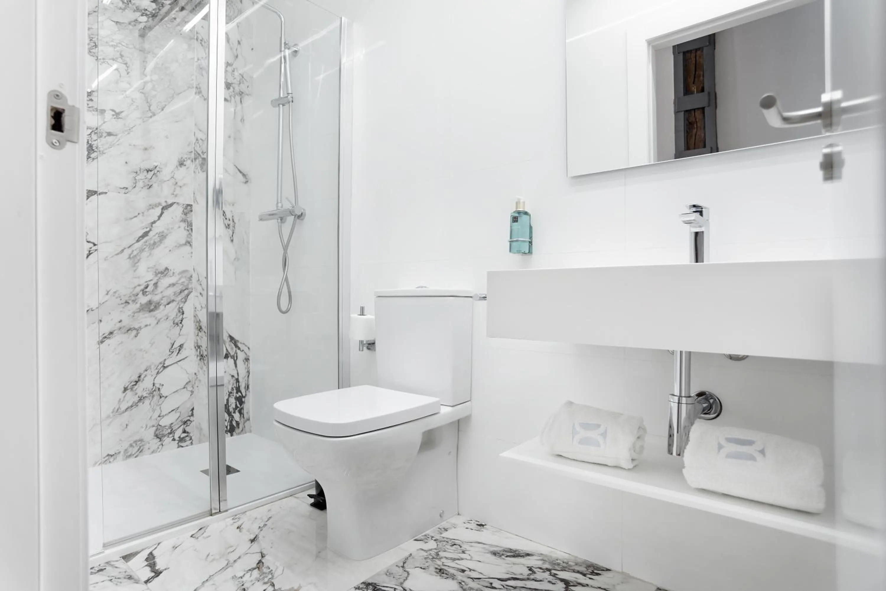 Bathroom in Hotel La Casa de Los Mosaicos by Maxi Hoteles