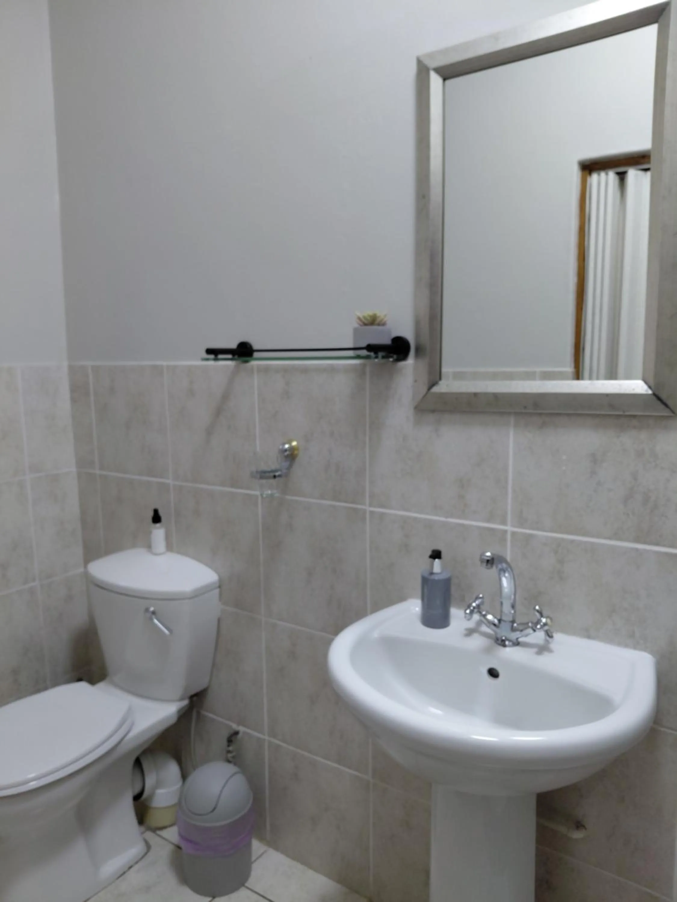 Bathroom in African Dreamz Guest House