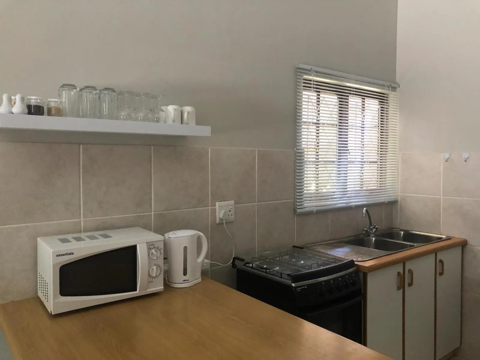 Kitchen or kitchenette in African Dreamz Guest House