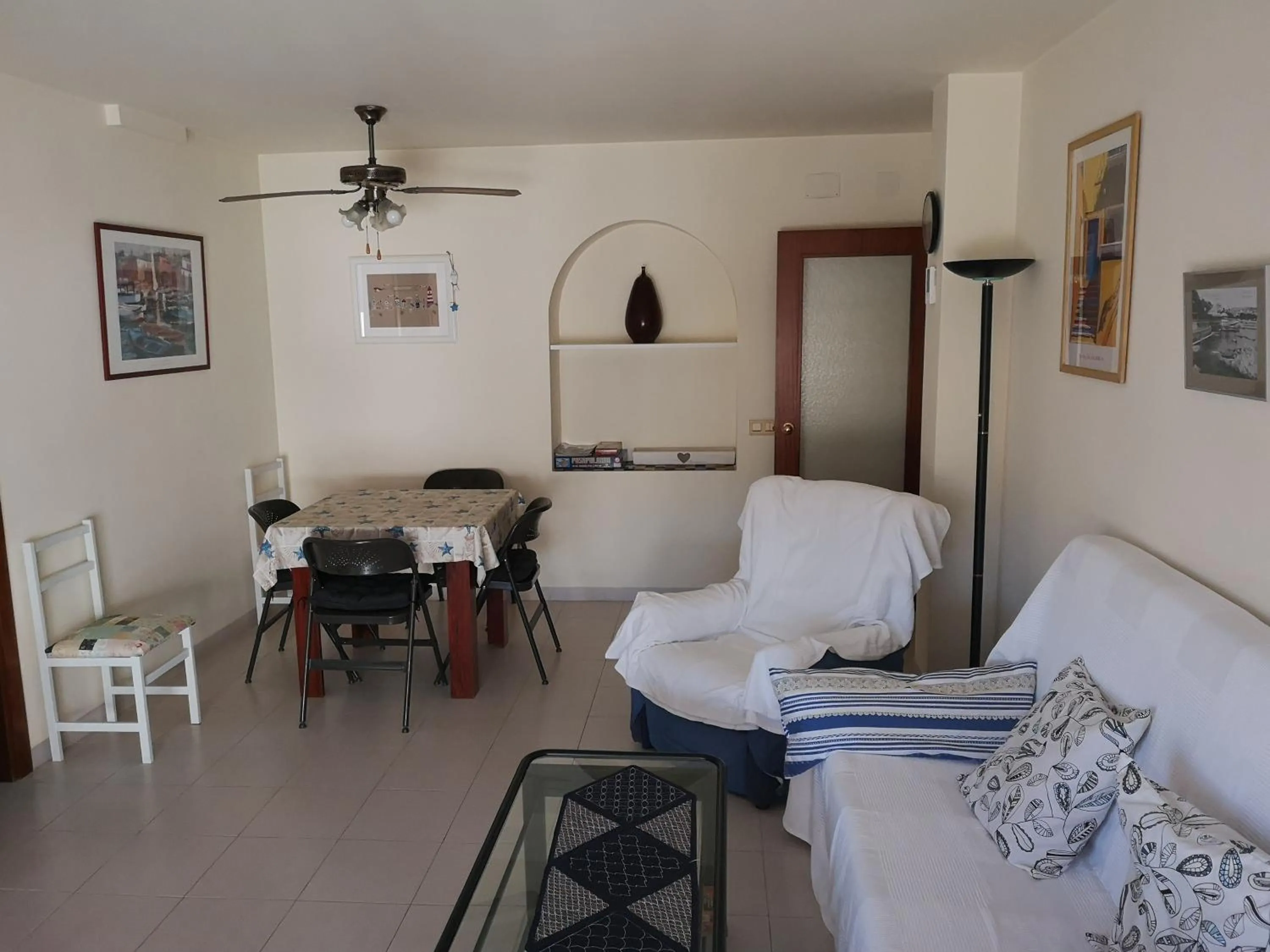 Dining area in LLOGUER30 Apartamento Lotus, piscina y parquing