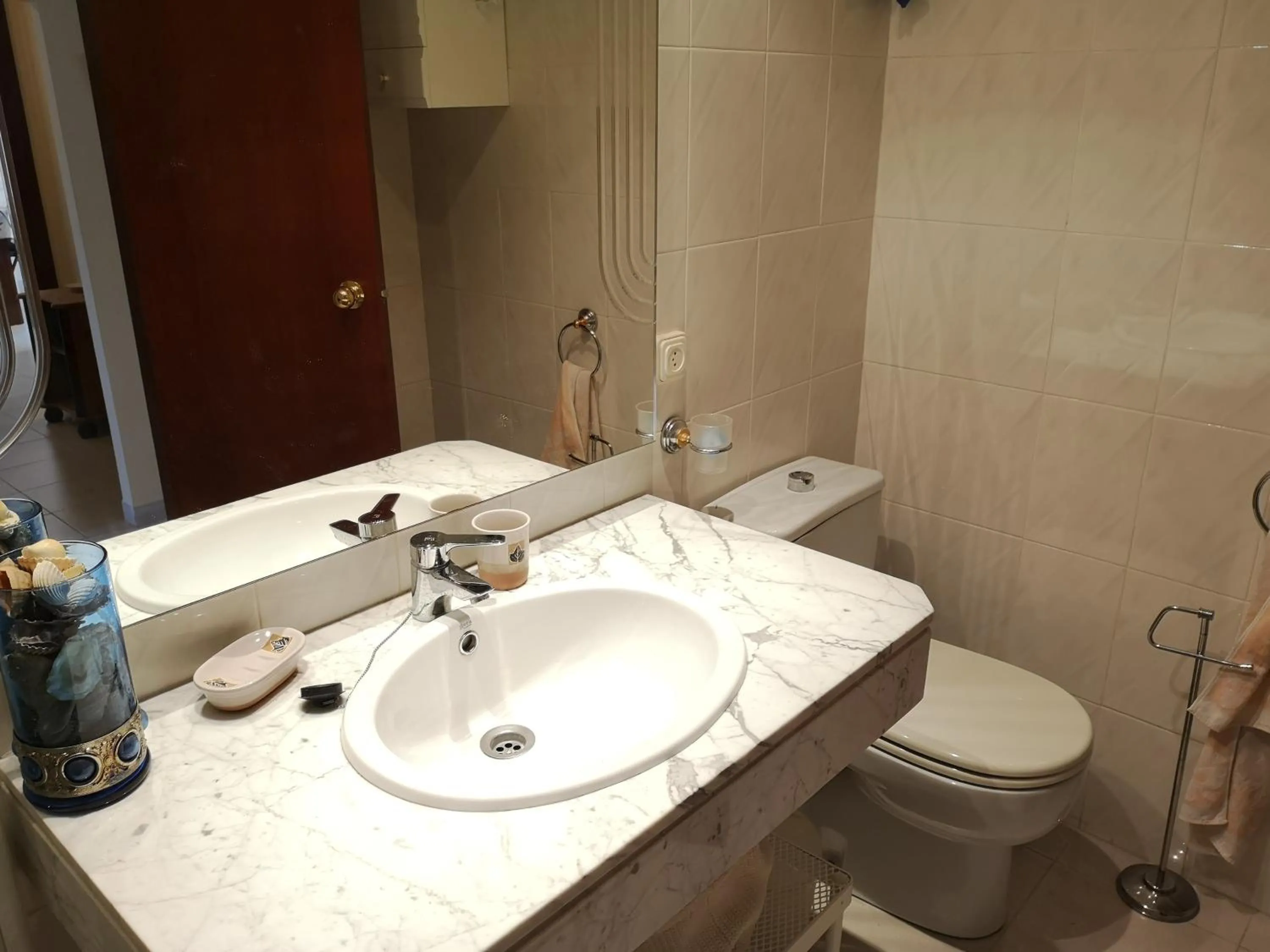 Bathroom in LLOGUER30 Apartamento Lotus, piscina y parquing