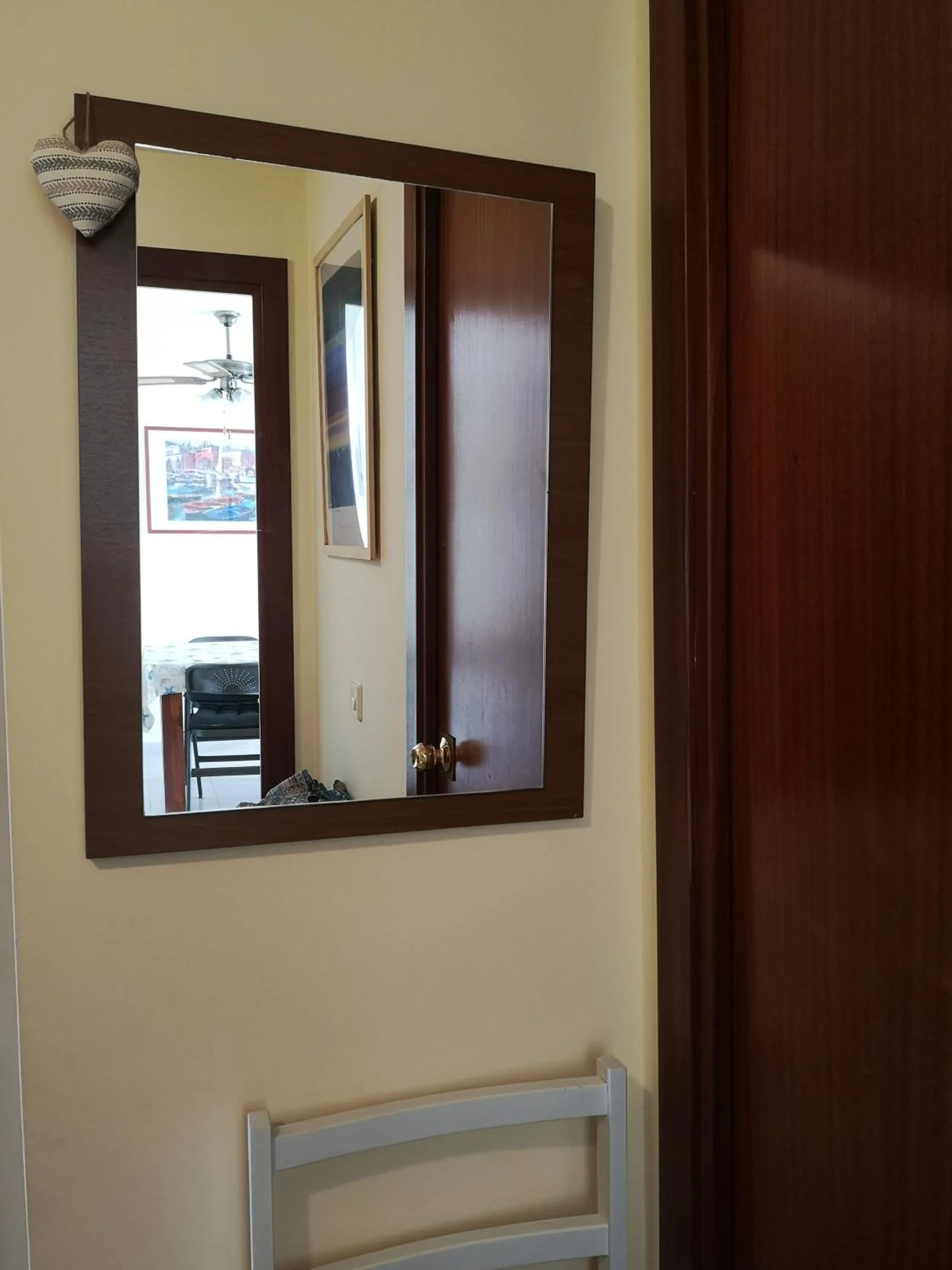 Decorative detail in LLOGUER30 Apartamento Lotus, piscina y parquing