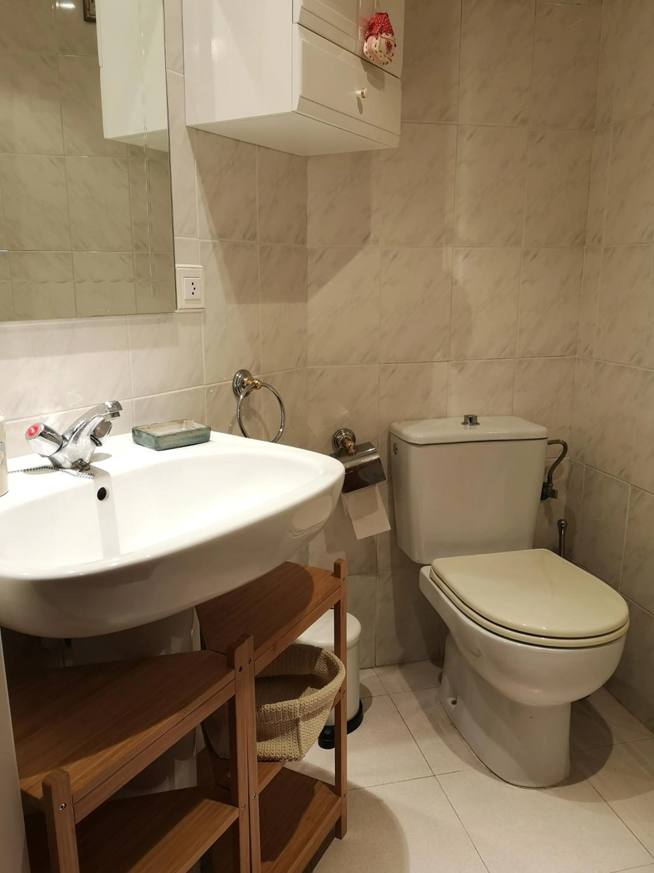 Bathroom in LLOGUER30 Apartamento Lotus, piscina y parquing