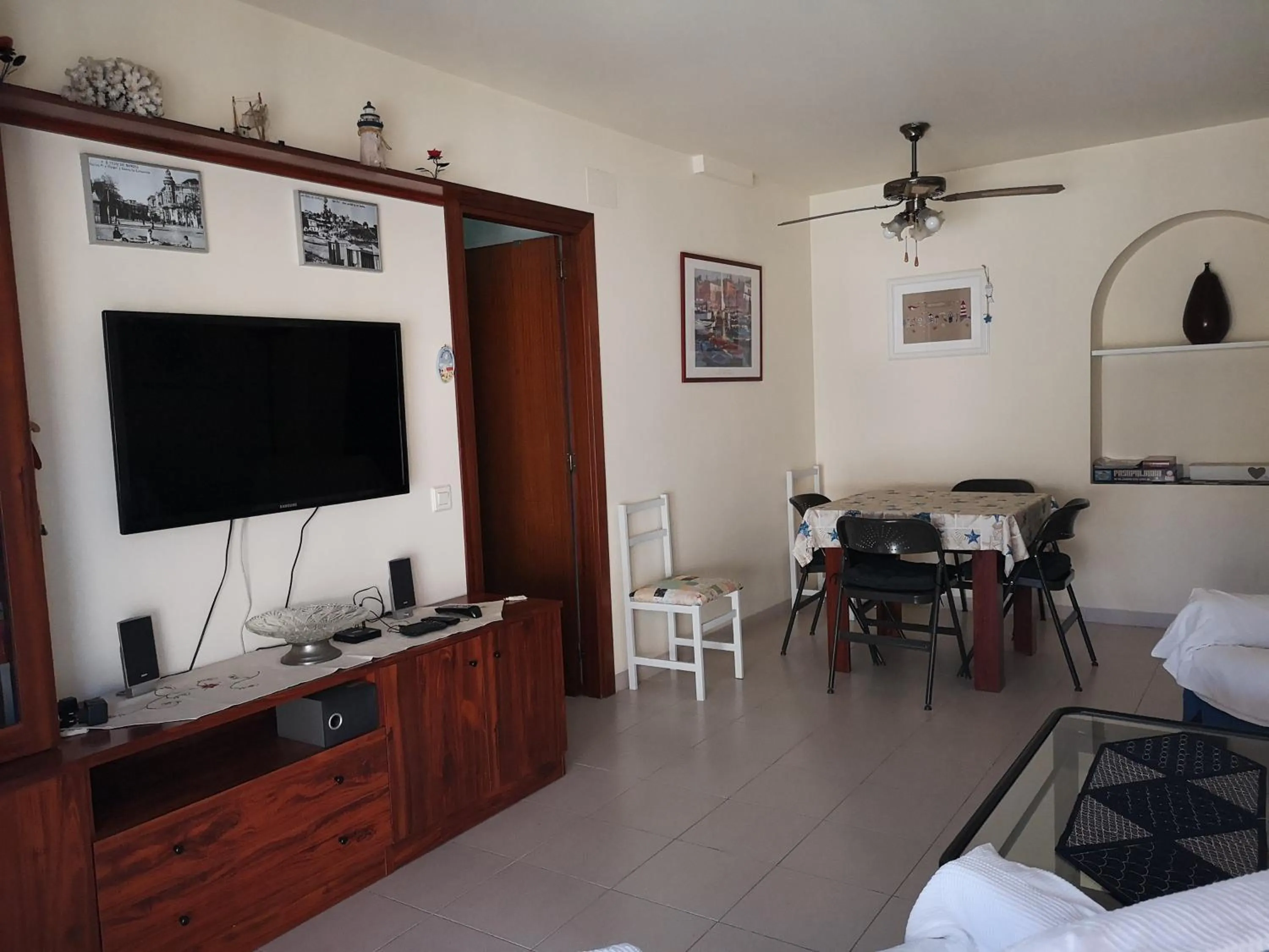 Dining area in LLOGUER30 Apartamento Lotus, piscina y parquing