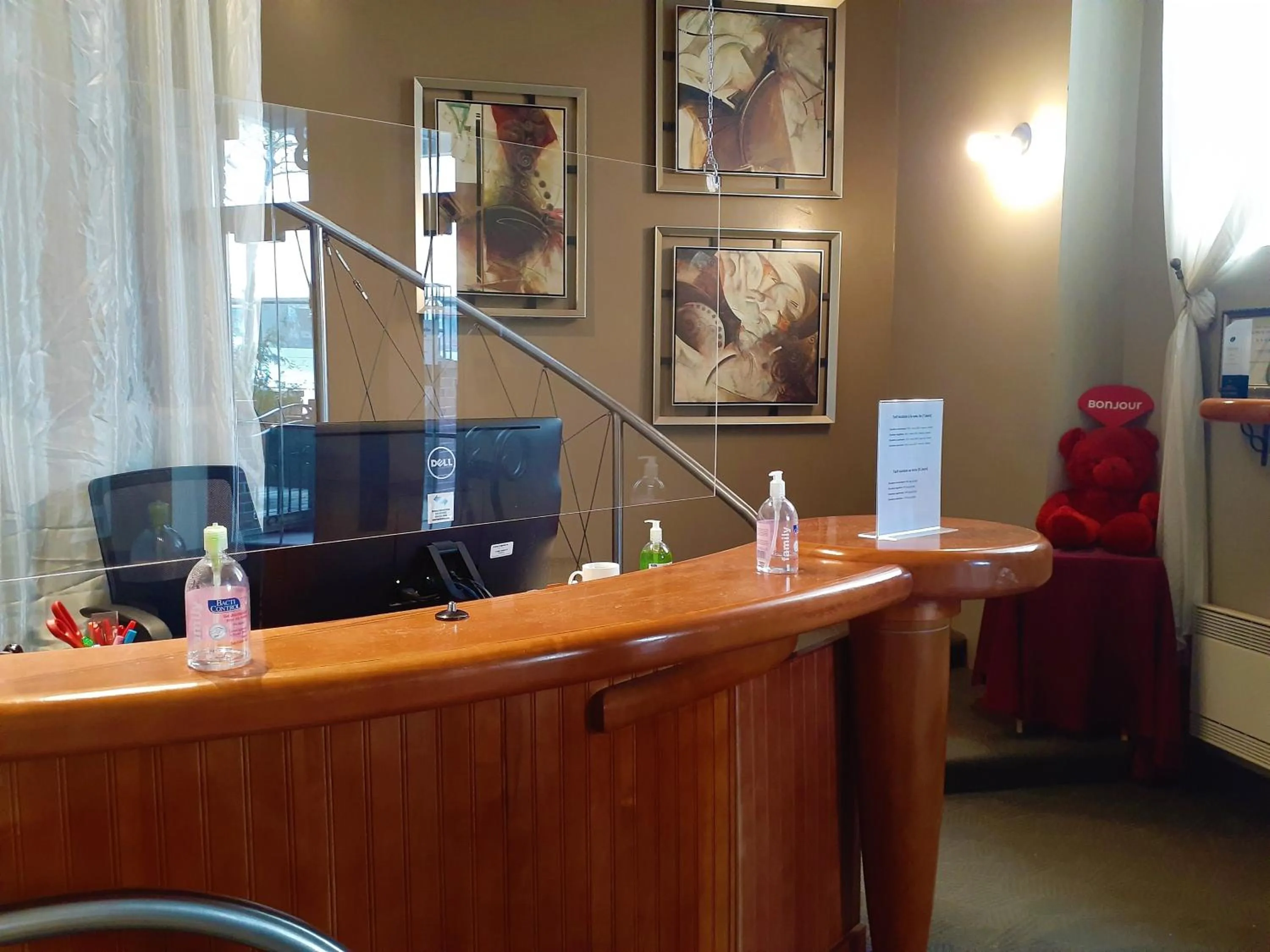 Lobby or reception in Auberge Le Pomerol