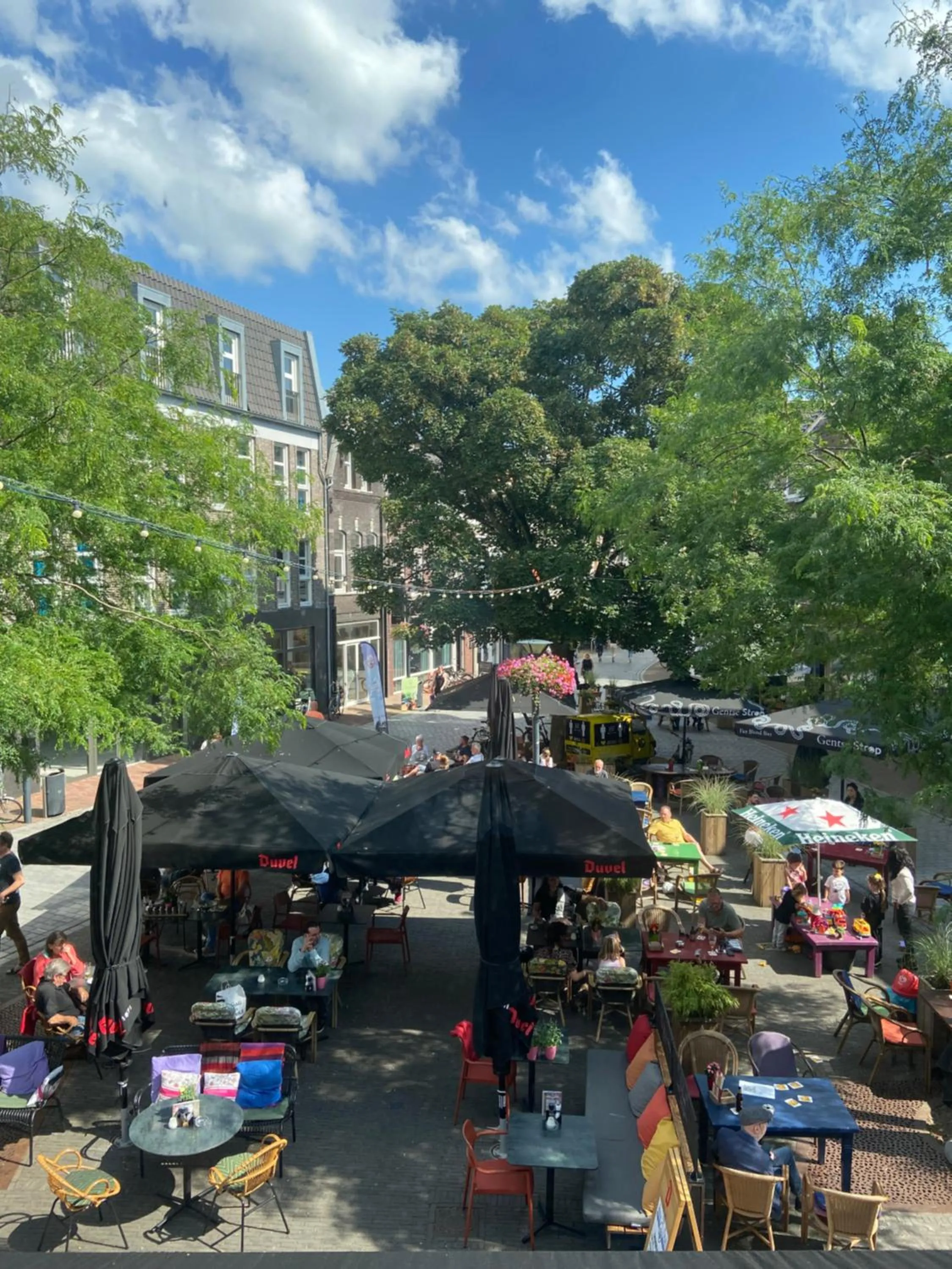 City view in Anna van Chiel