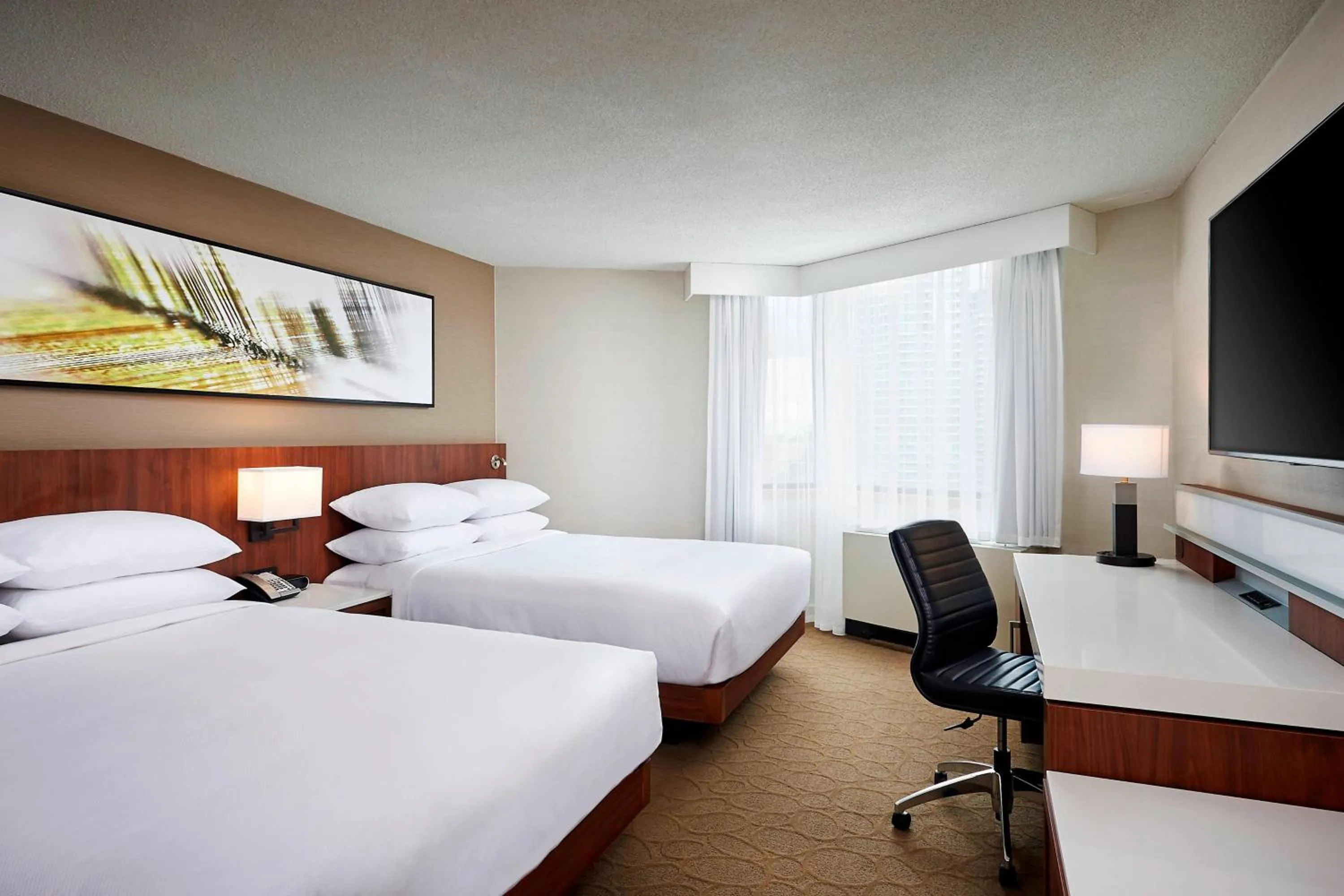 Photo of the whole room, Bed in Delta Hotels by Marriott Toronto Mississauga