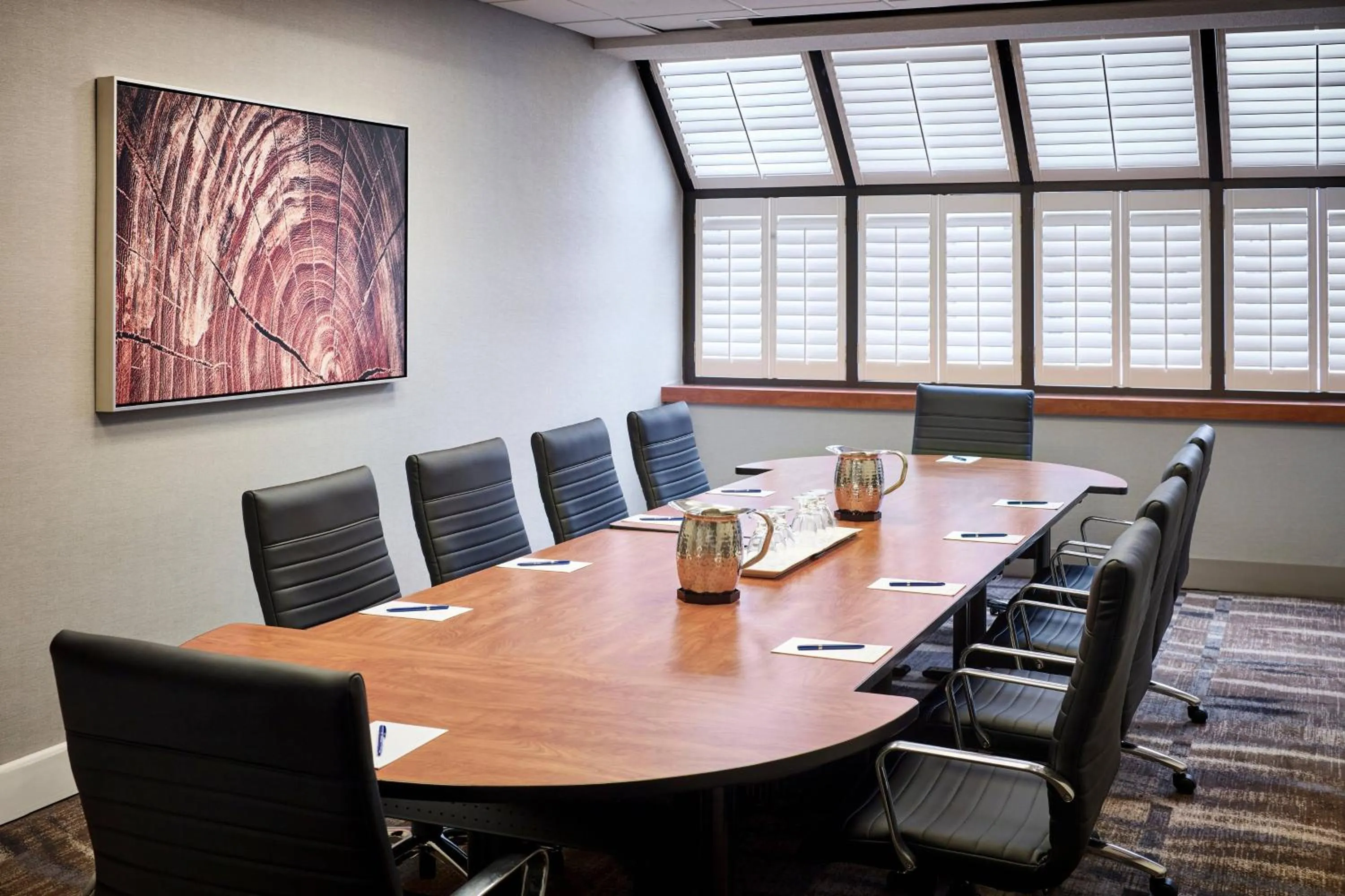 Meeting/conference room in Delta Hotels by Marriott Toronto Mississauga