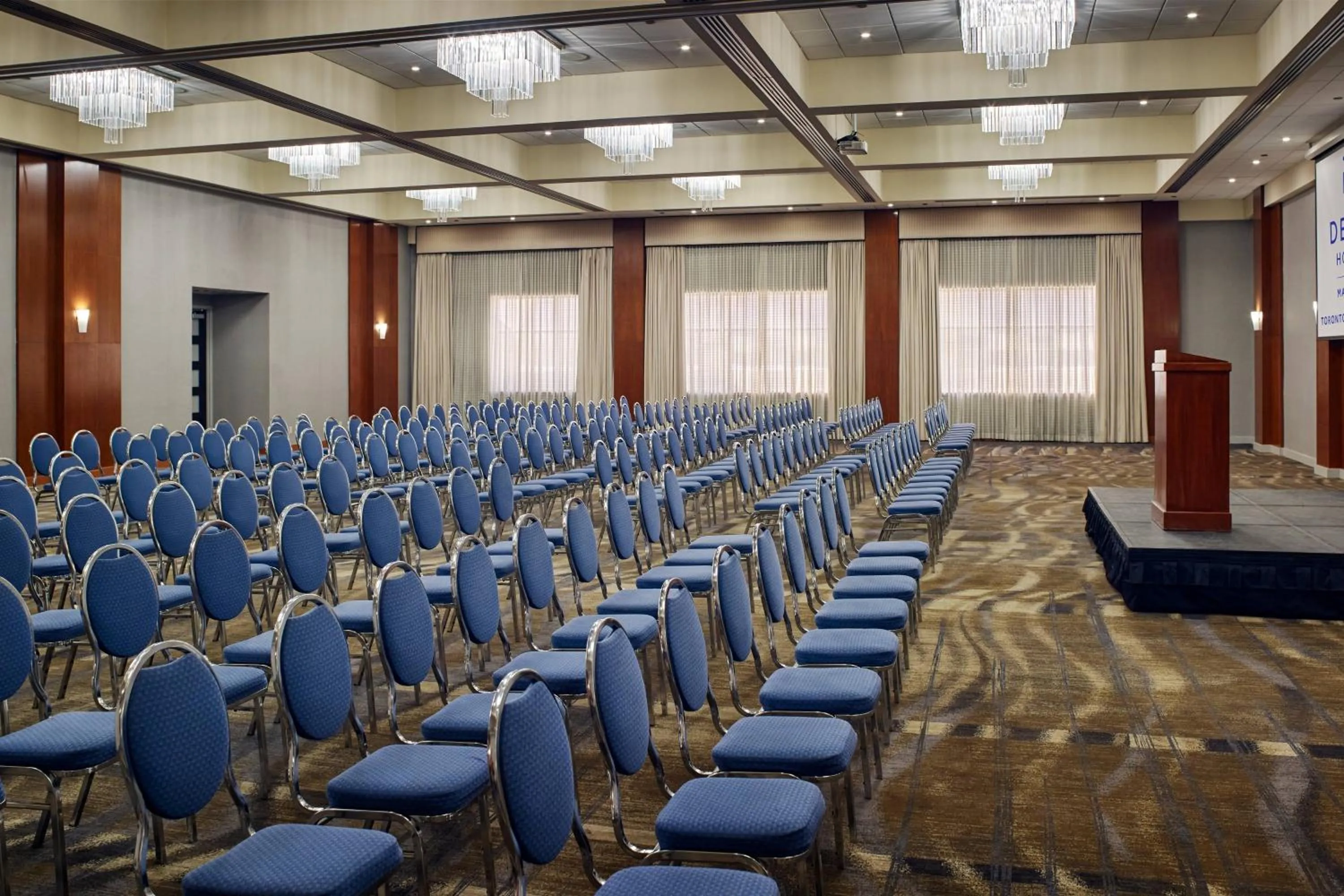 Meeting/conference room in Delta Hotels by Marriott Toronto Mississauga