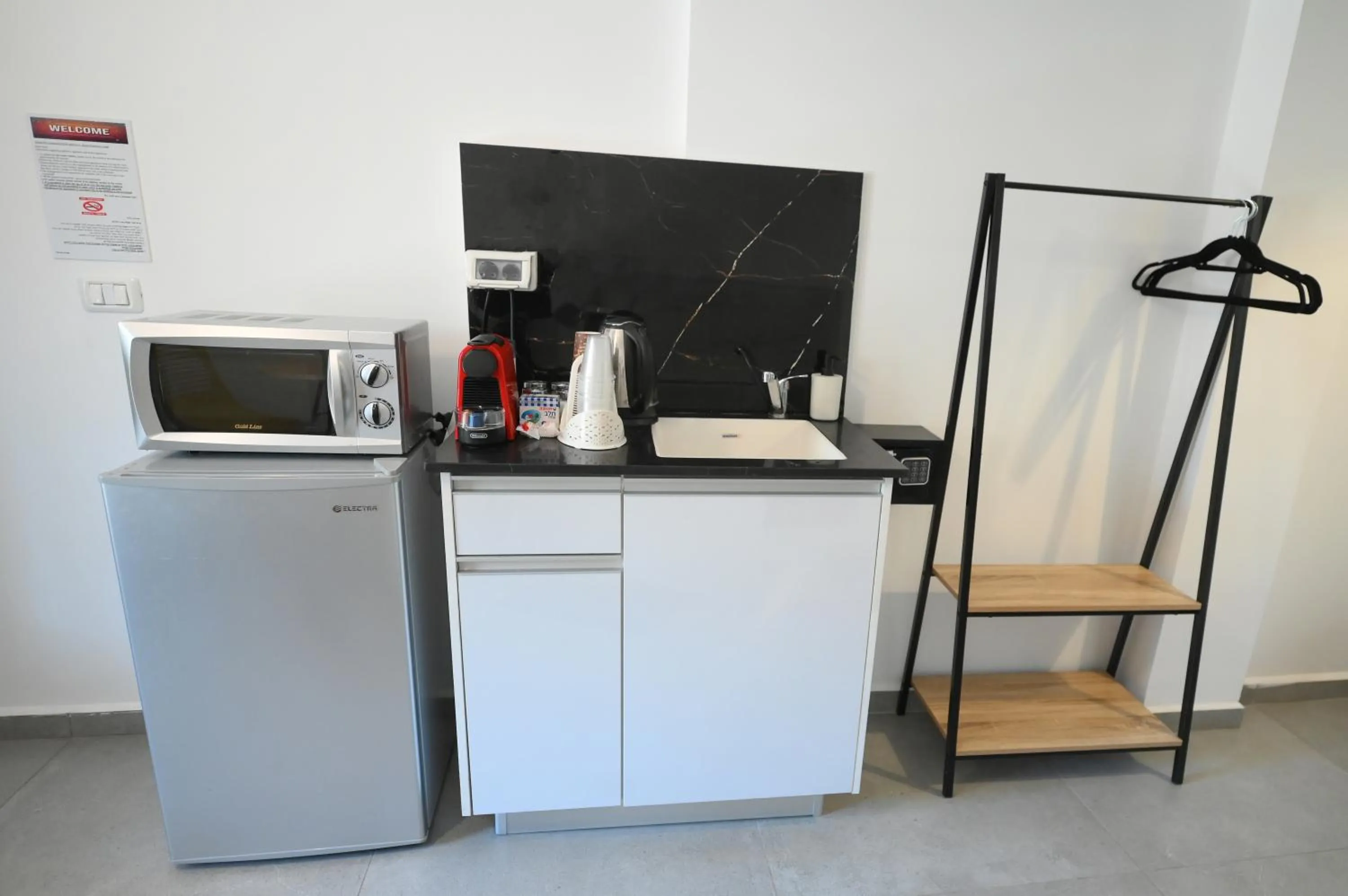 Coffee/tea facilities in Suites in the Galilee