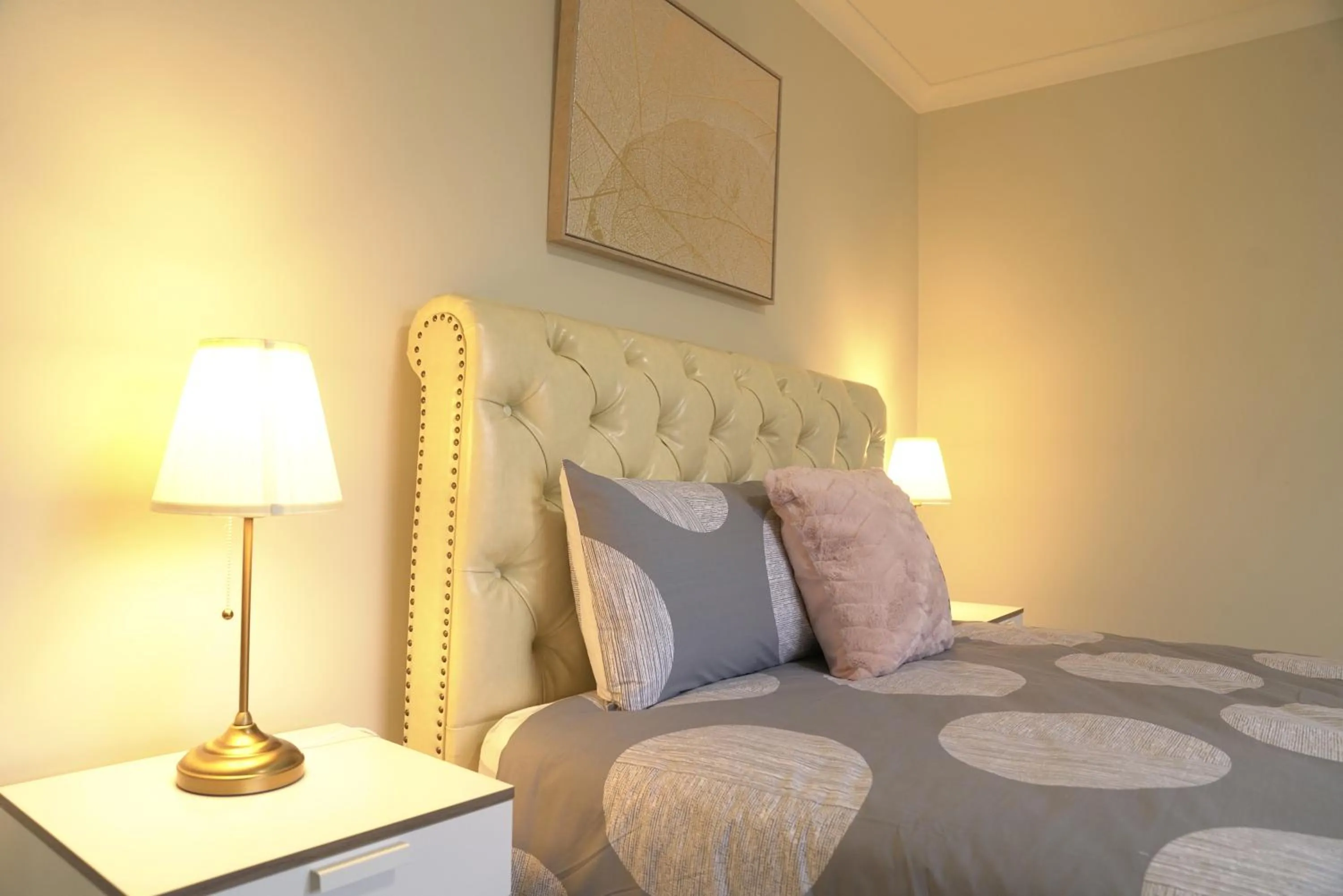 Bed in 6 Bedrooms & 4 Bathrooms Big House for Big Group