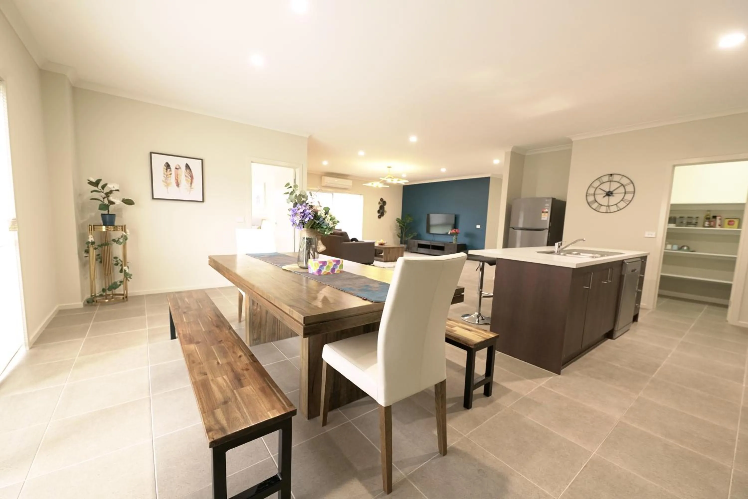Kitchen or kitchenette in 6 Bedrooms & 4 Bathrooms Big House for Big Group