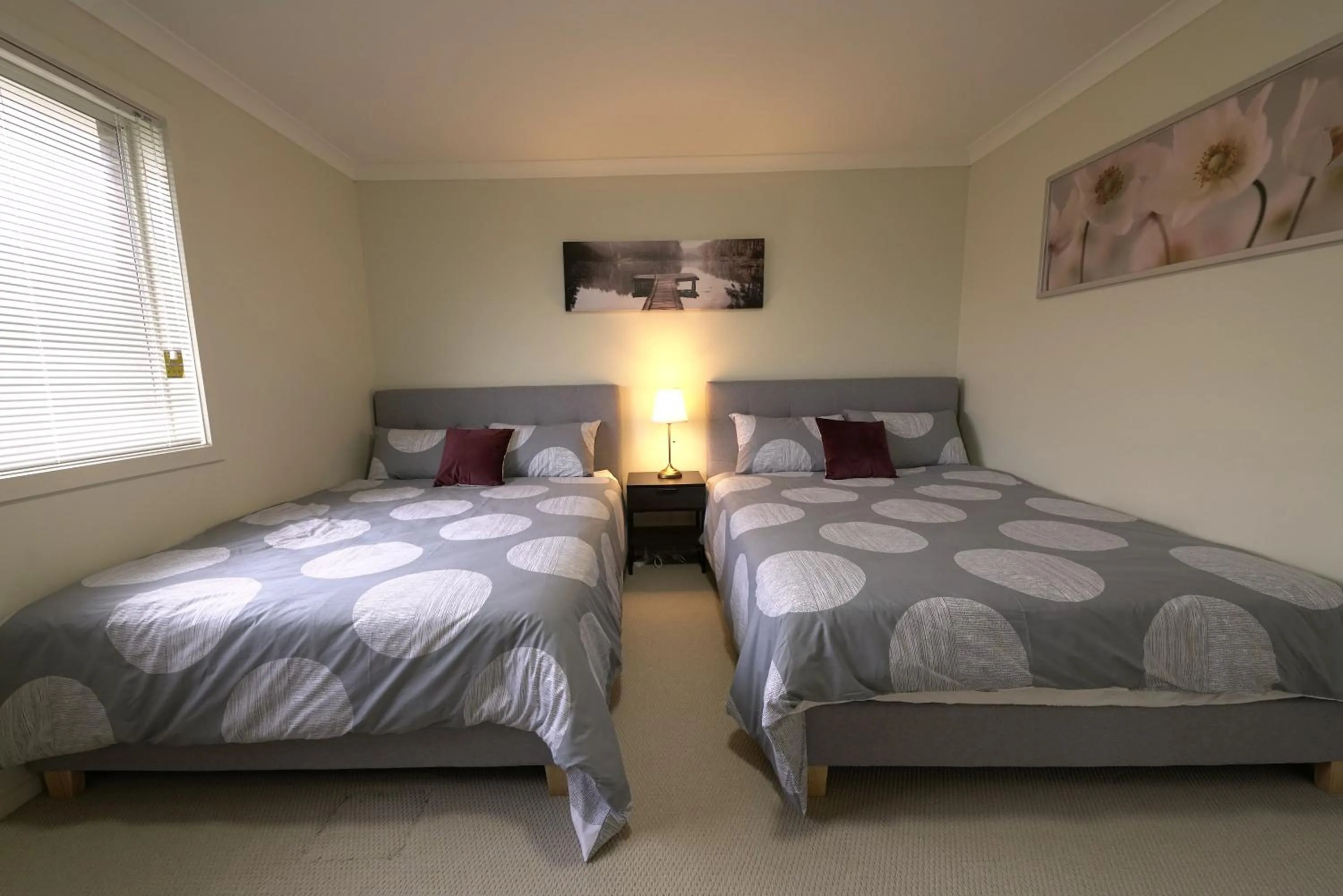 Bed in 6 Bedrooms & 4 Bathrooms Big House for Big Group