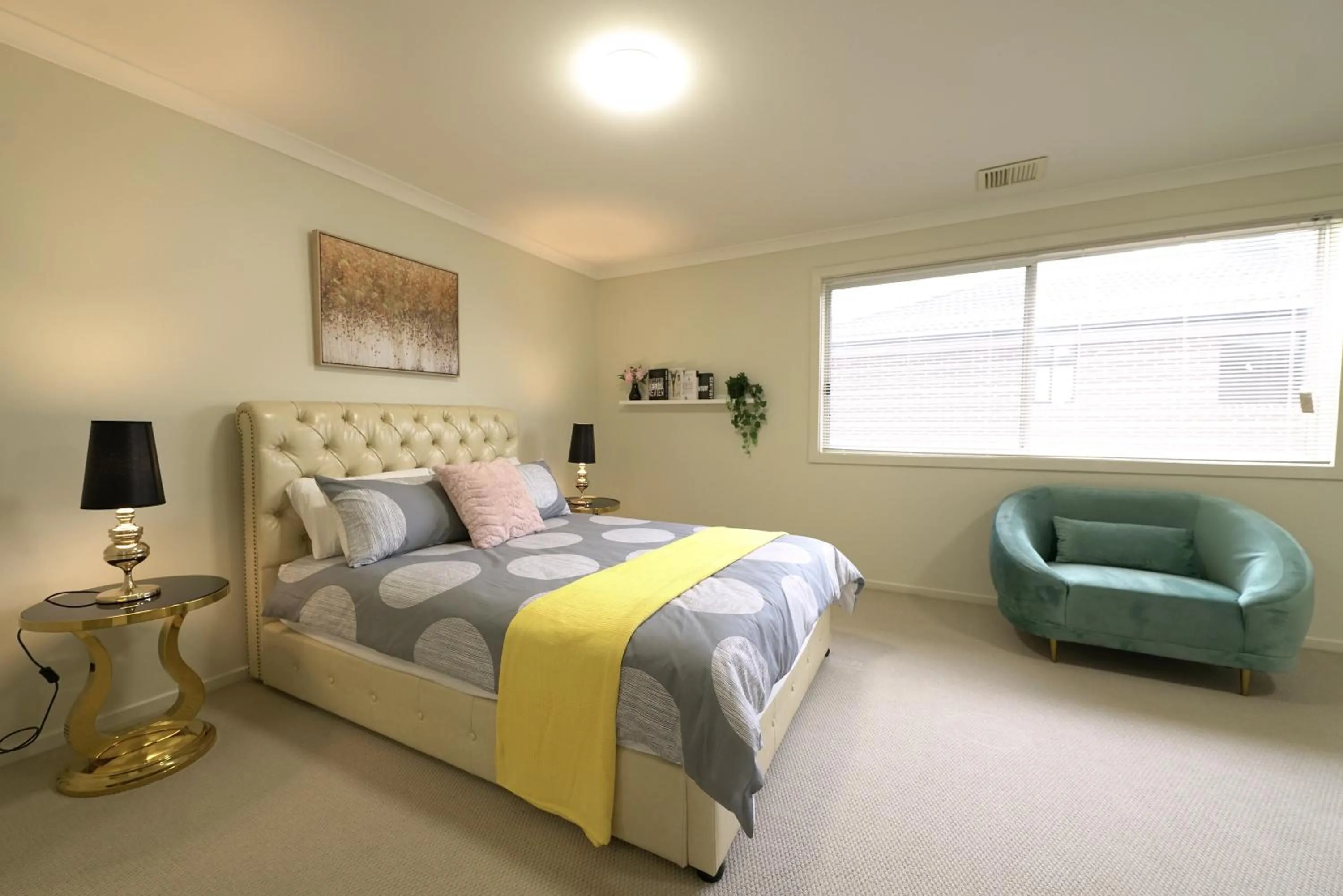 Bed in 6 Bedrooms & 4 Bathrooms Big House for Big Group