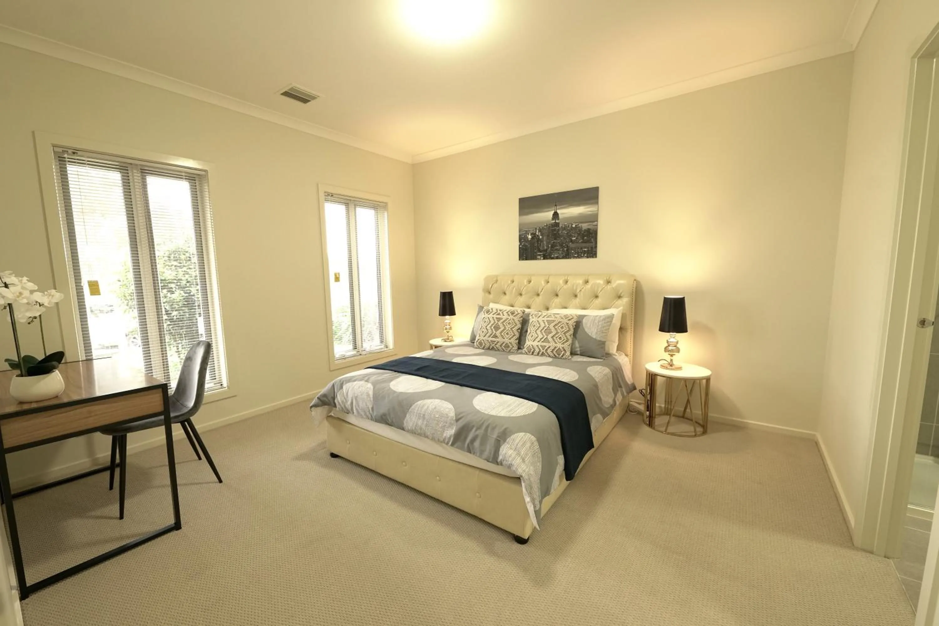 Bed in 6 Bedrooms & 4 Bathrooms Big House for Big Group