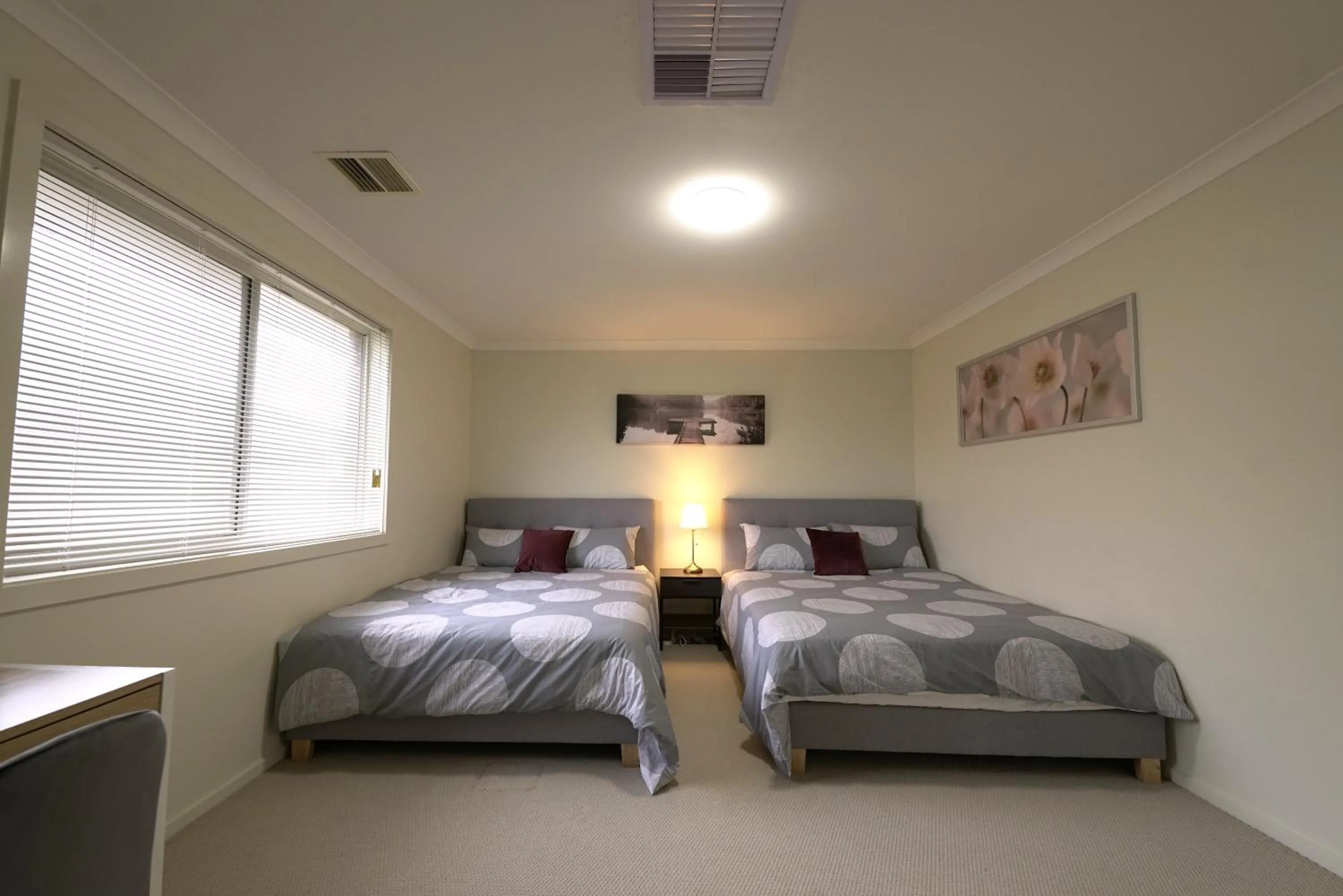 Bed in 6 Bedrooms & 4 Bathrooms Big House for Big Group