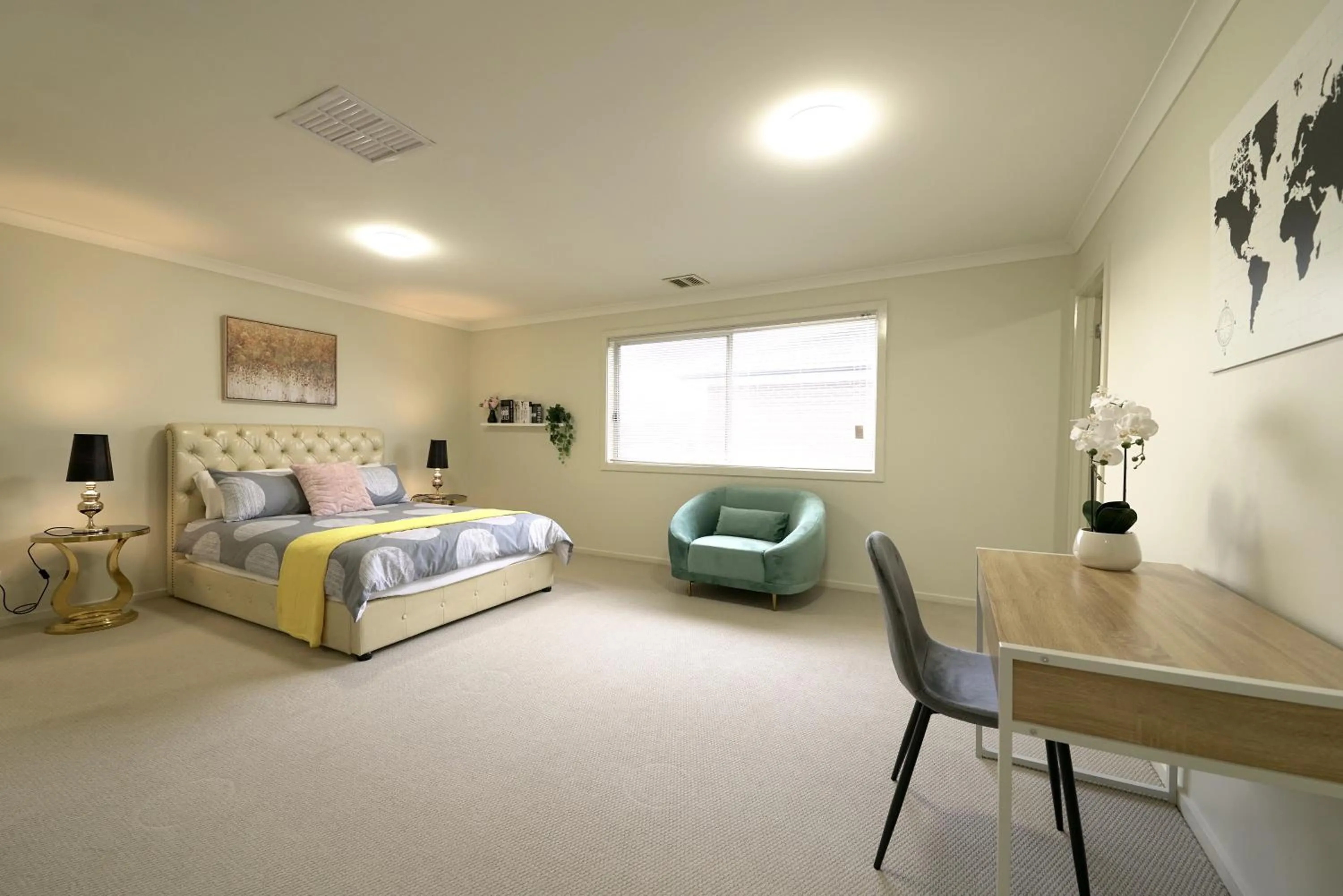 Bed in 6 Bedrooms & 4 Bathrooms Big House for Big Group