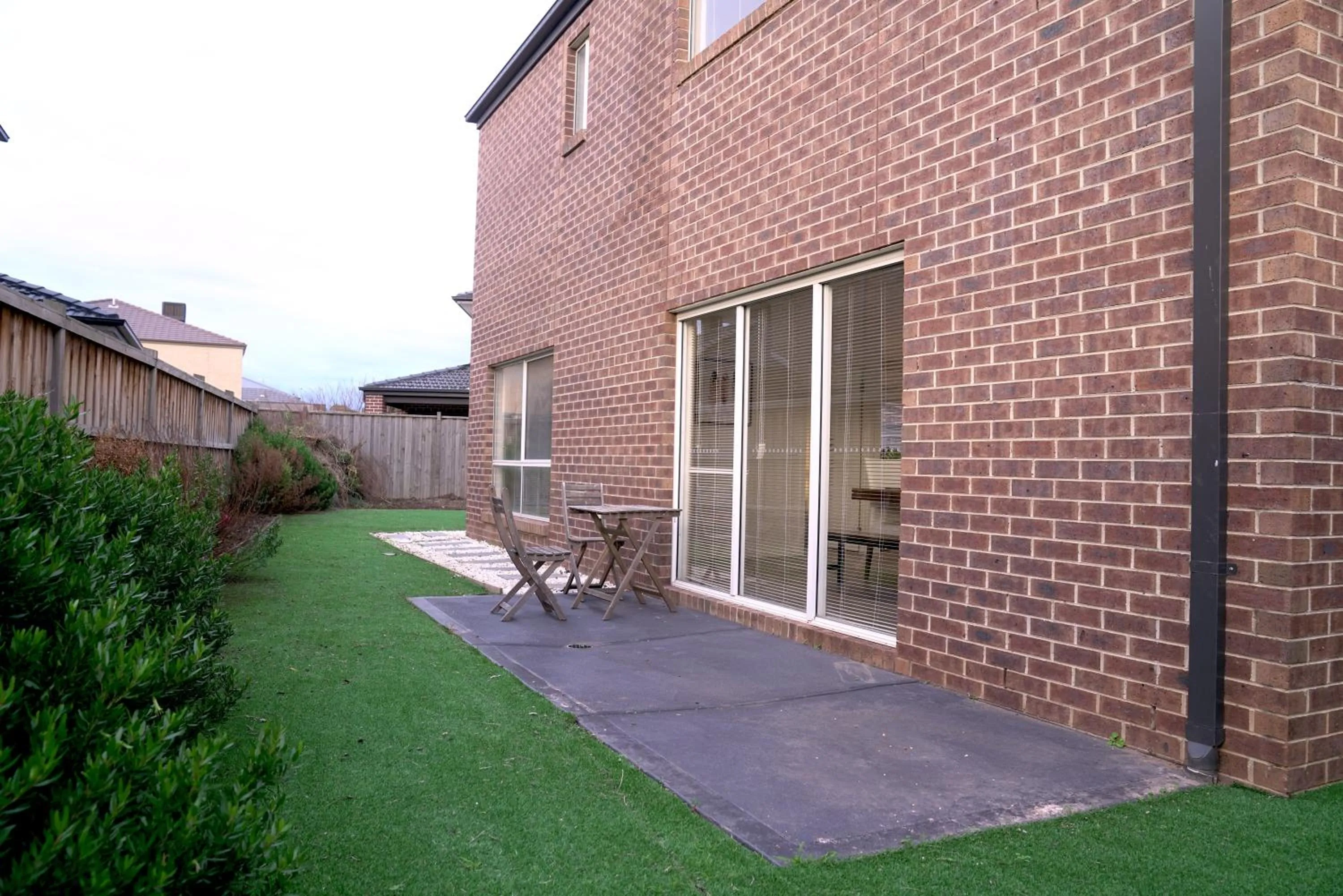 Property building in 6 Bedrooms & 4 Bathrooms Big House for Big Group