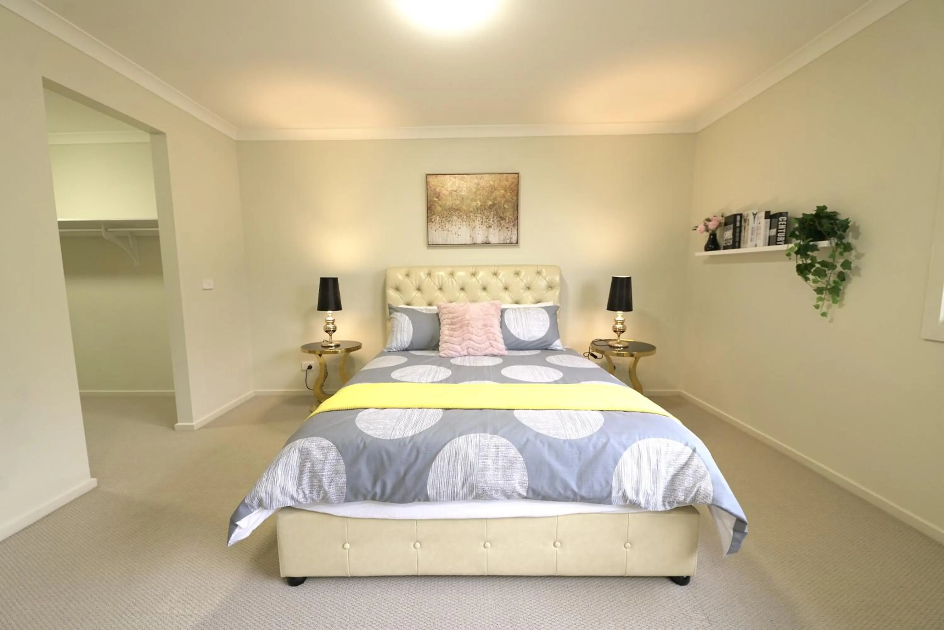 Bed in 6 Bedrooms & 4 Bathrooms Big House for Big Group