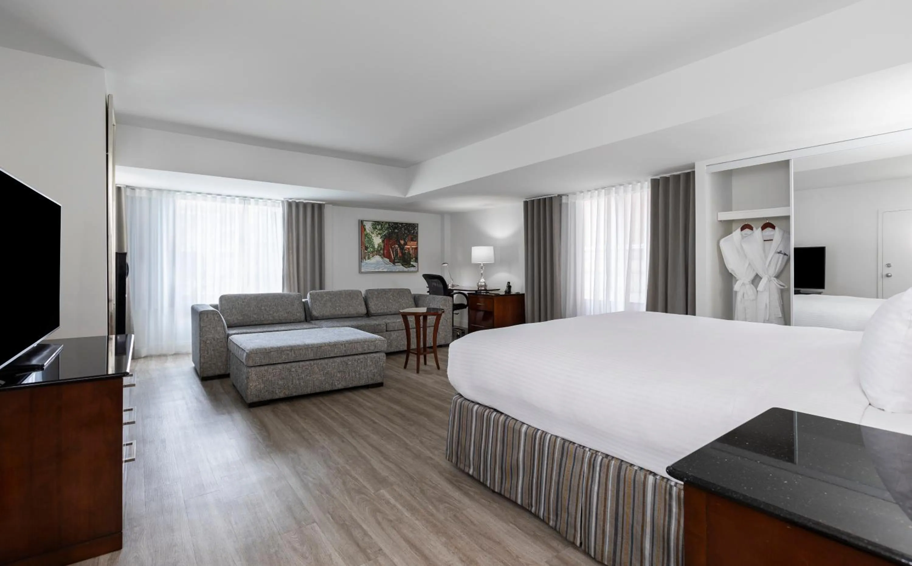 Bedroom, Bed in Le Nouvel Hotel