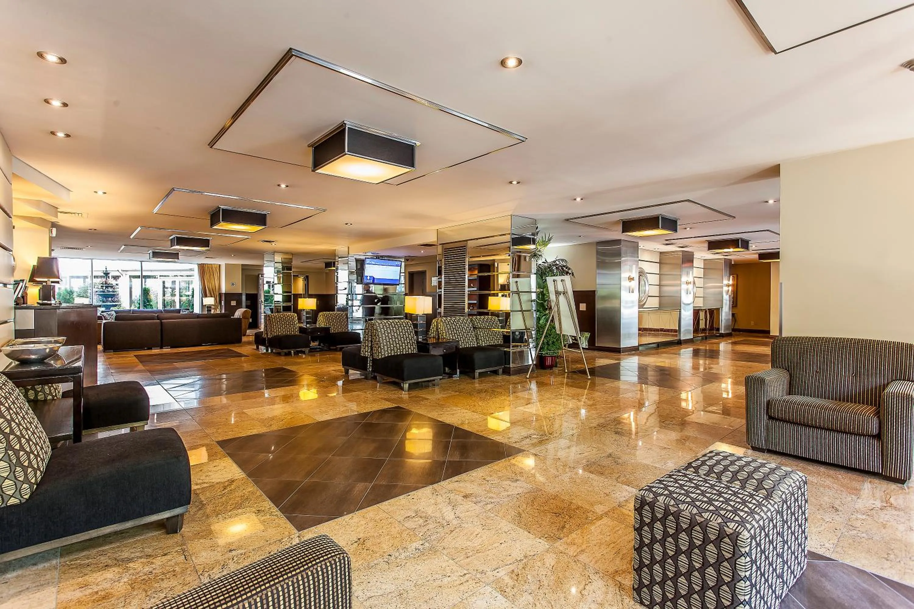 Lobby or reception in Le Nouvel Hotel