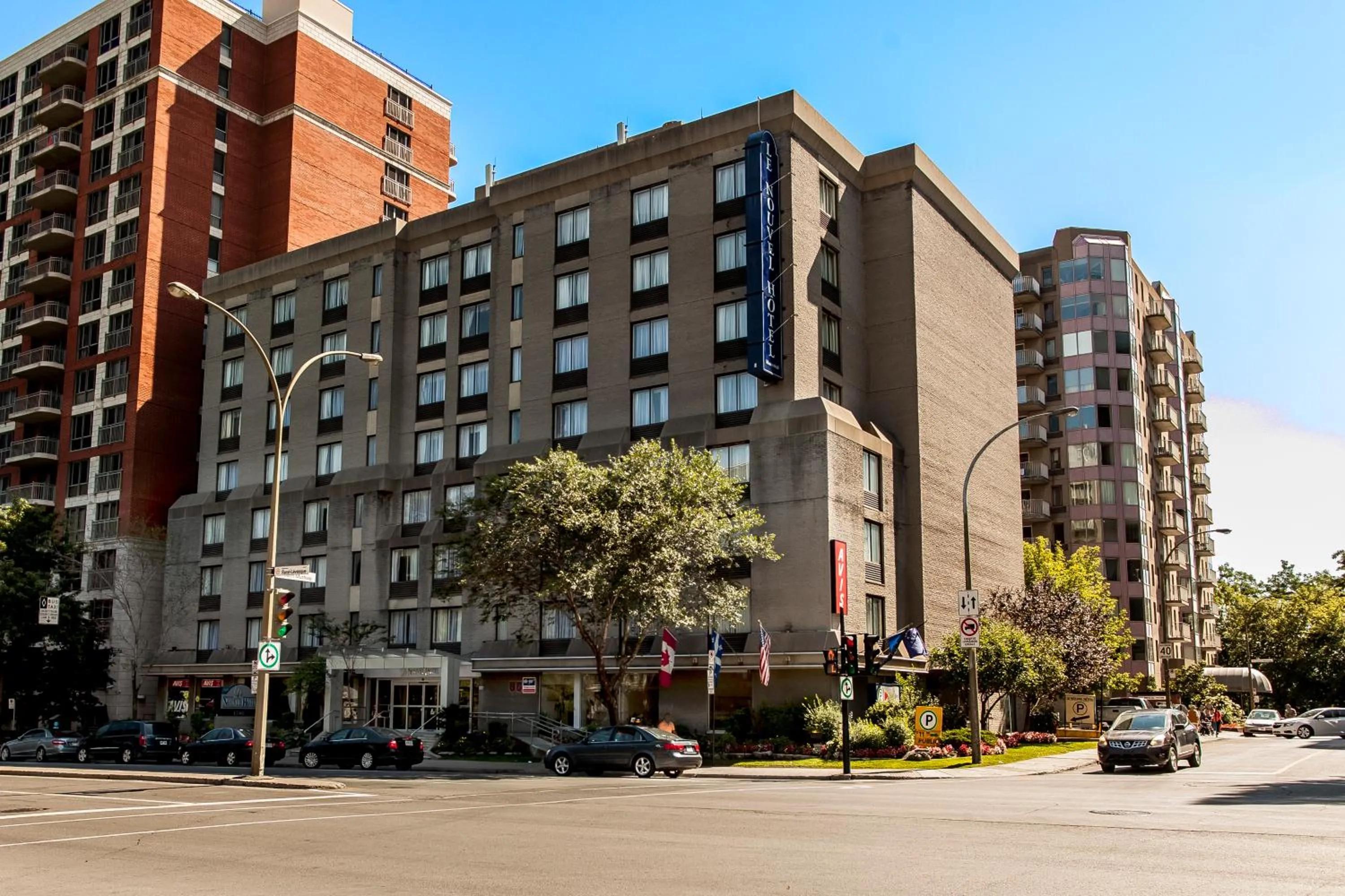 Facade/entrance in Le Nouvel Hotel
