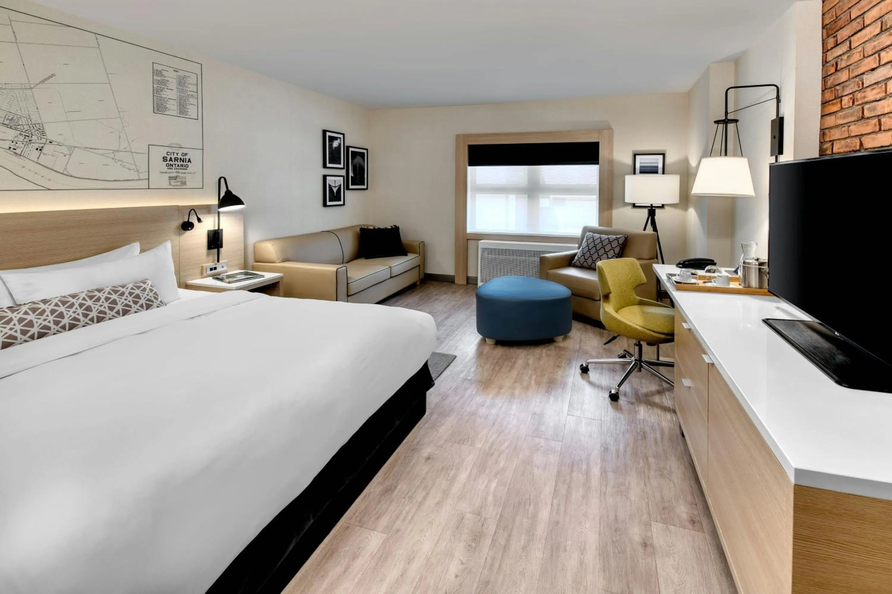 Photo of the whole room, Bed in The Insignia Hotel, Sarnia, a Tribute Portfolio Hotel