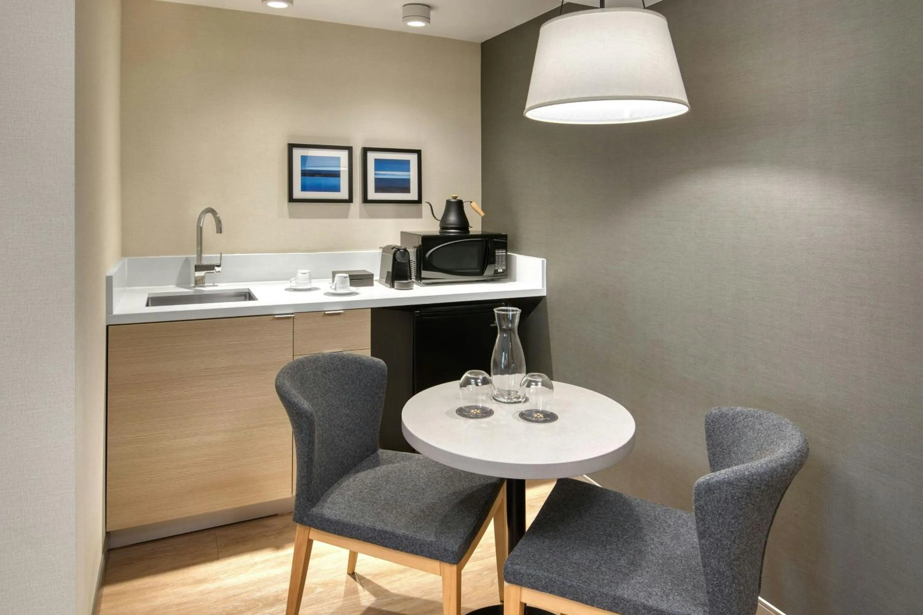 Kitchen or kitchenette in The Insignia Hotel, Sarnia, a Tribute Portfolio Hotel