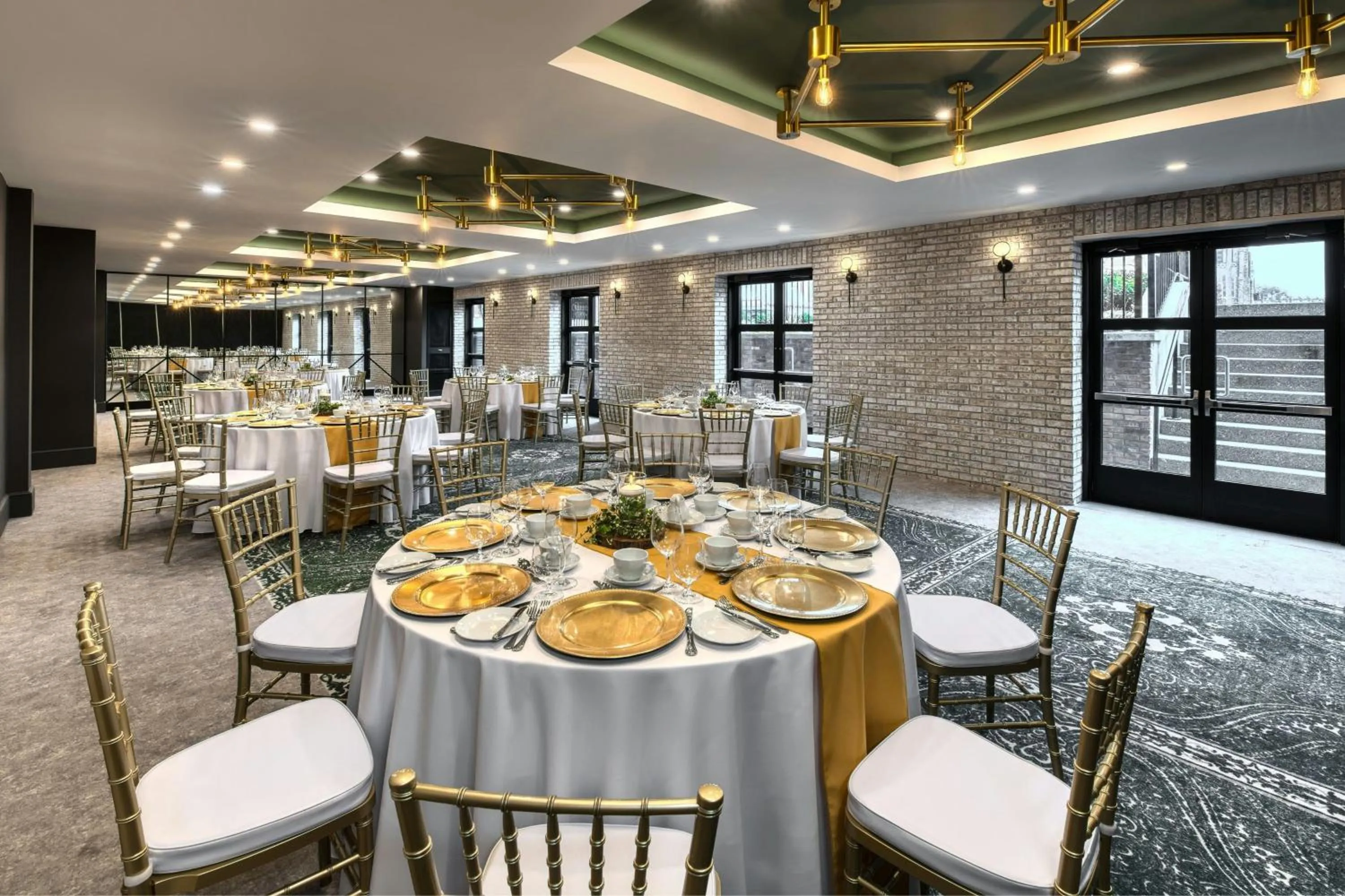 Banquet/Function facilities in The Insignia Hotel, Sarnia, a Tribute Portfolio Hotel