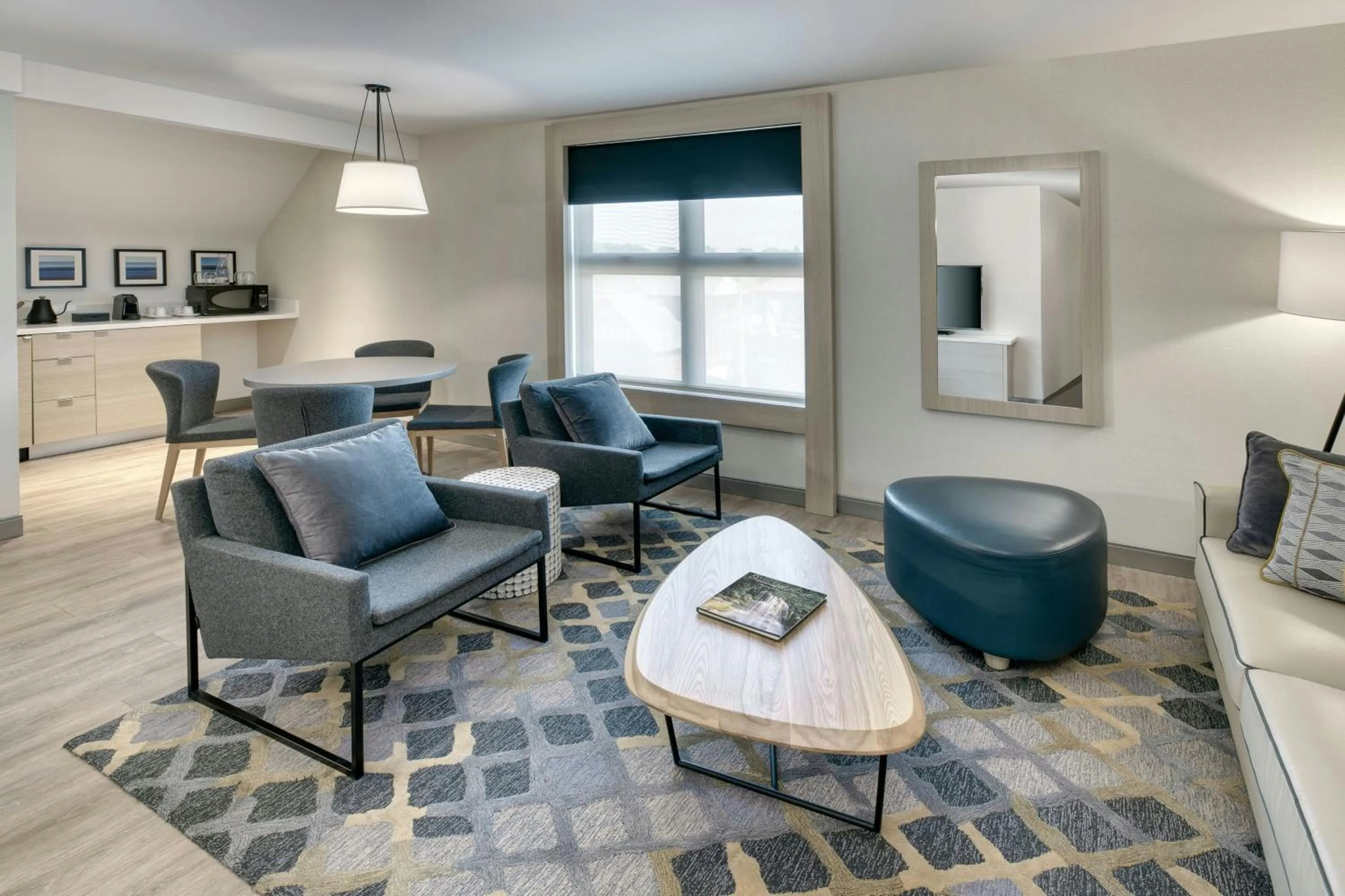 Living room in The Insignia Hotel, Sarnia, a Tribute Portfolio Hotel