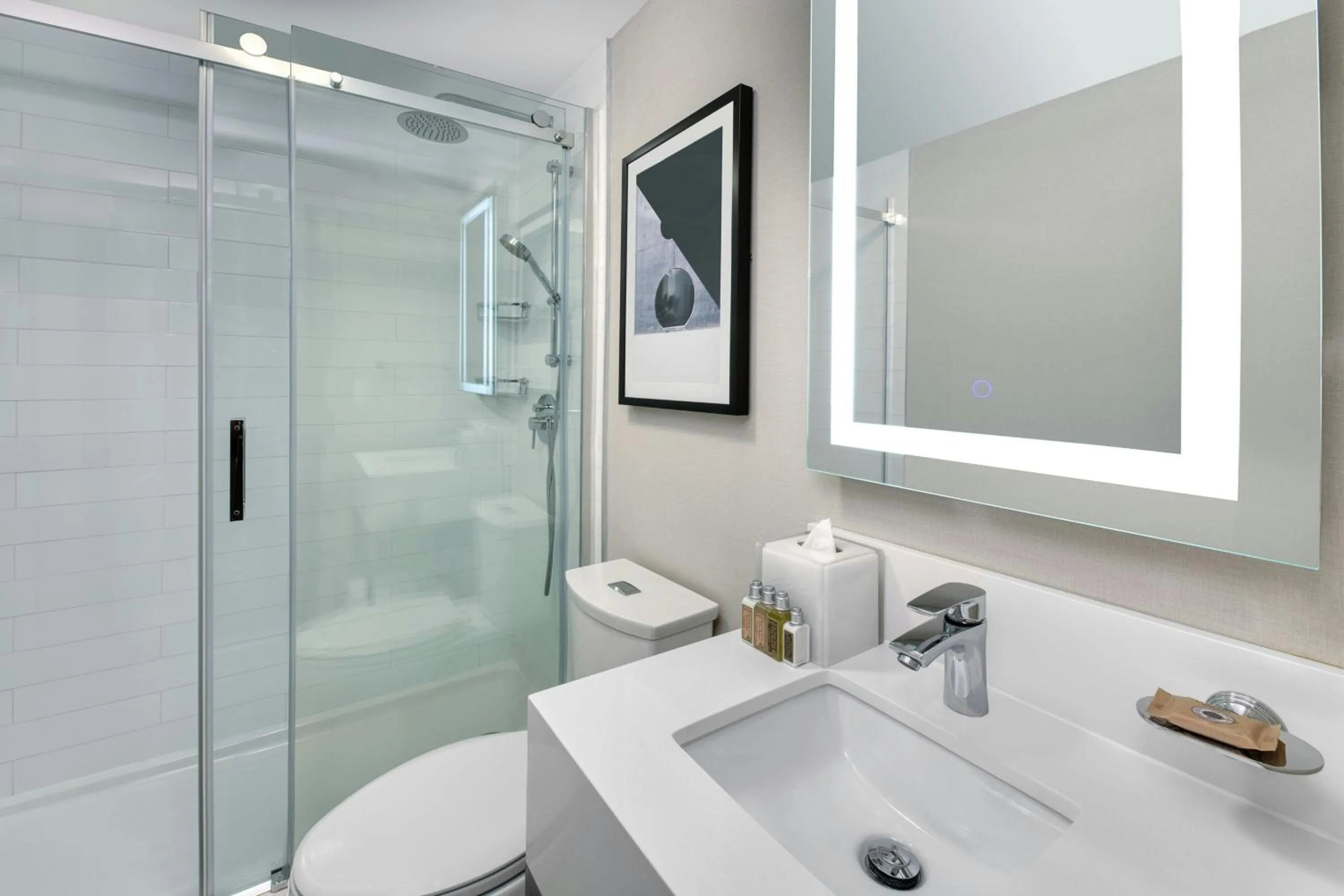 Bathroom in The Insignia Hotel, Sarnia, a Tribute Portfolio Hotel