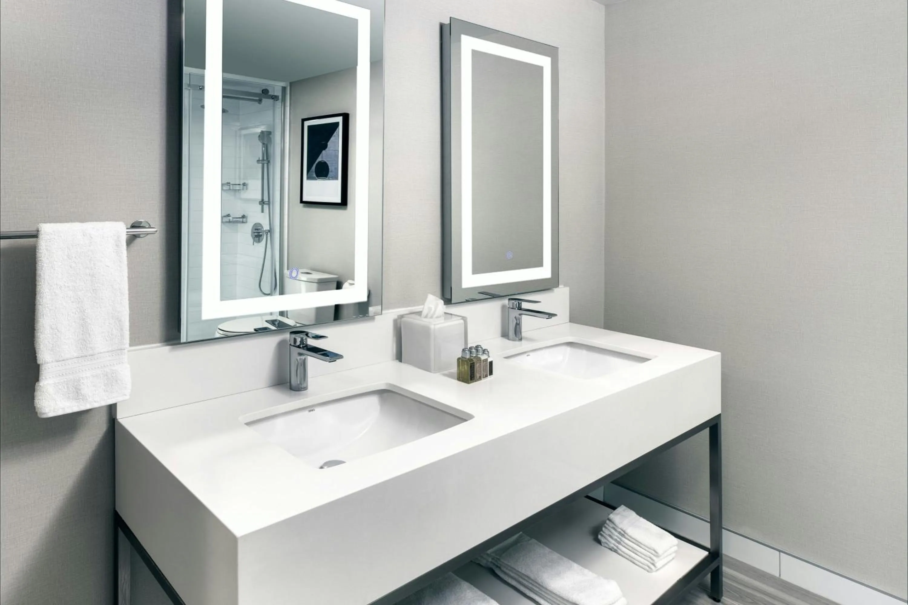 Bathroom in The Insignia Hotel, Sarnia, a Tribute Portfolio Hotel