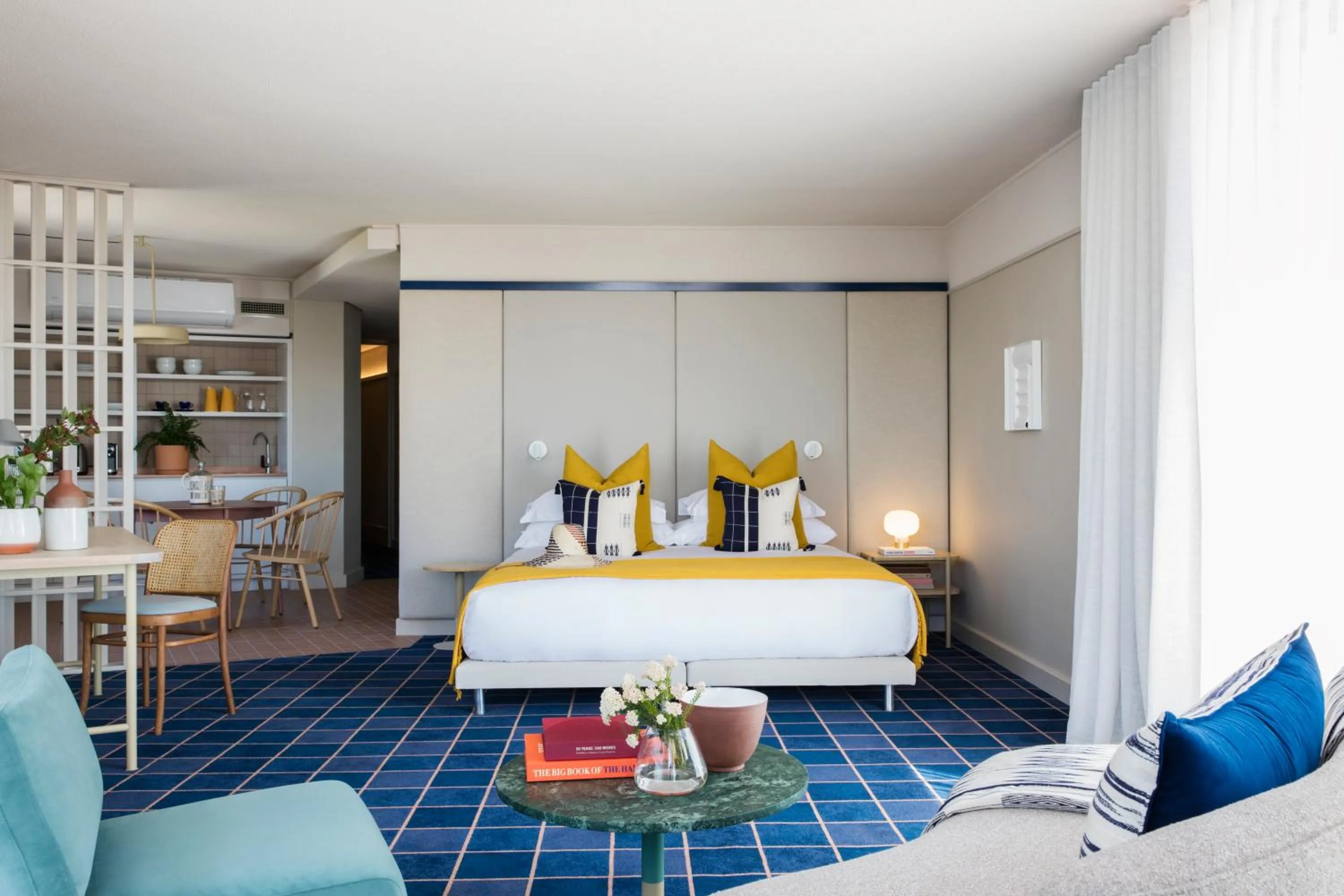 Photo of the whole room, Bed in Home Suite Hotels Sea Point