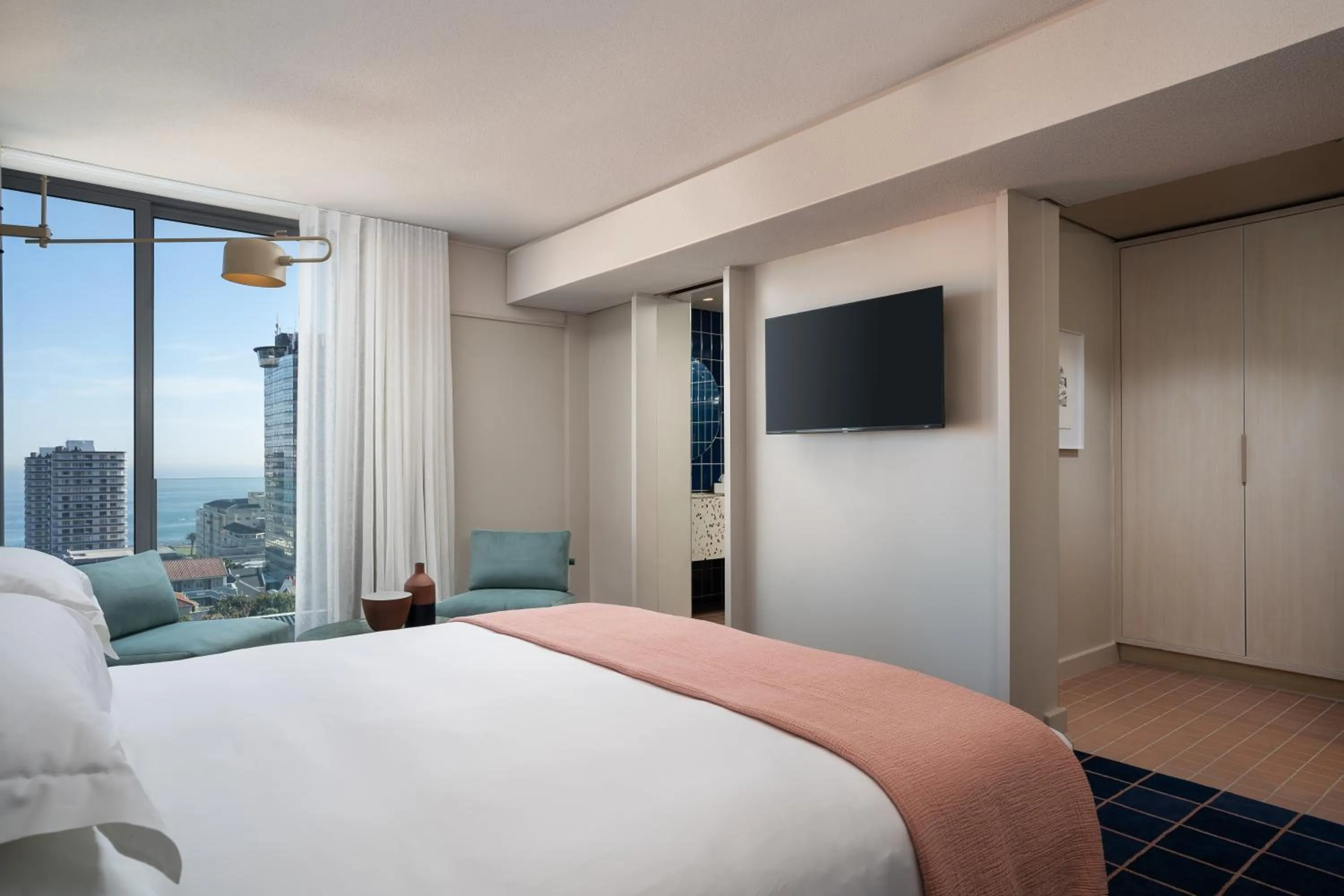 Bed in Home Suite Hotels Sea Point