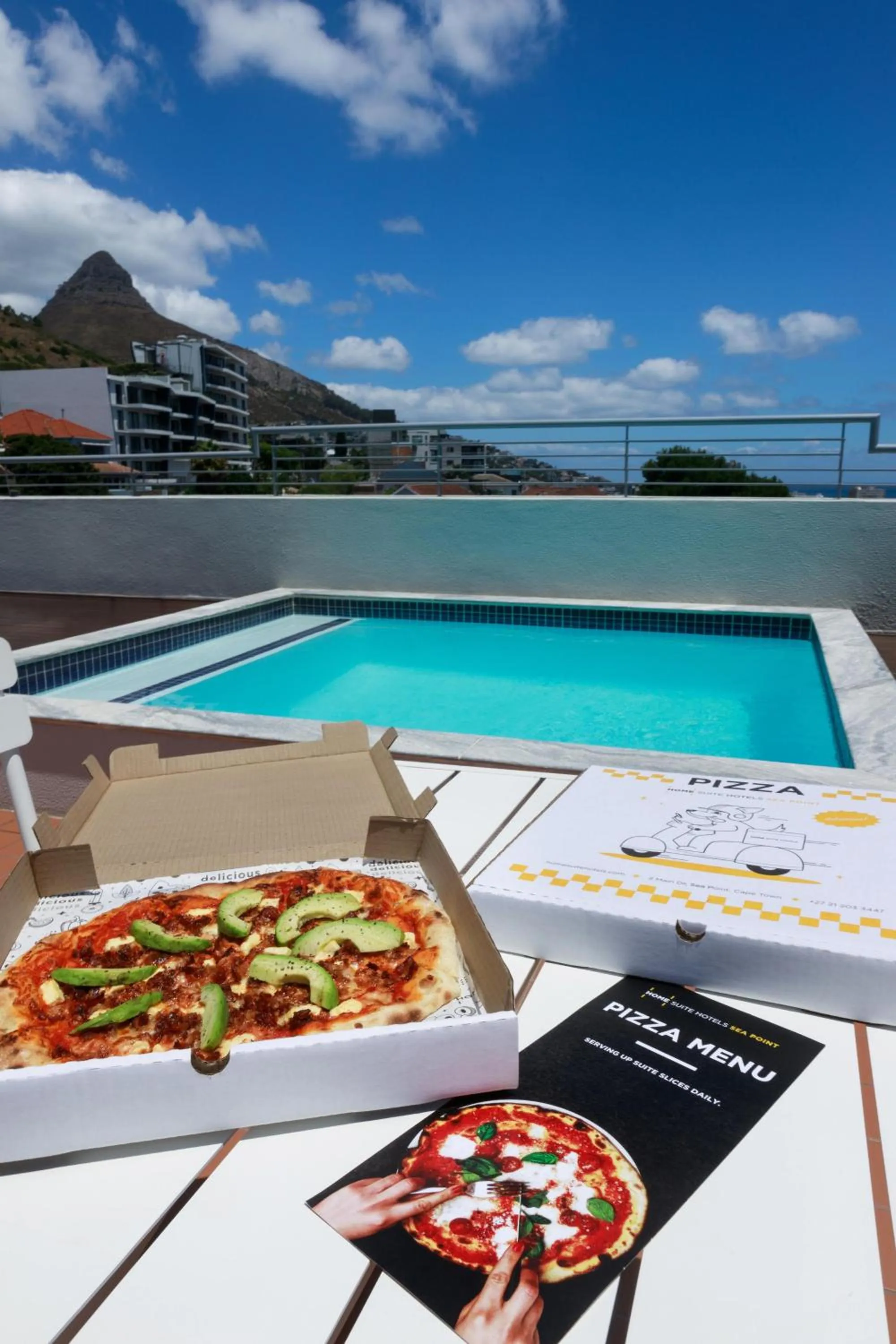 Restaurant/places to eat in Home Suite Hotels Sea Point