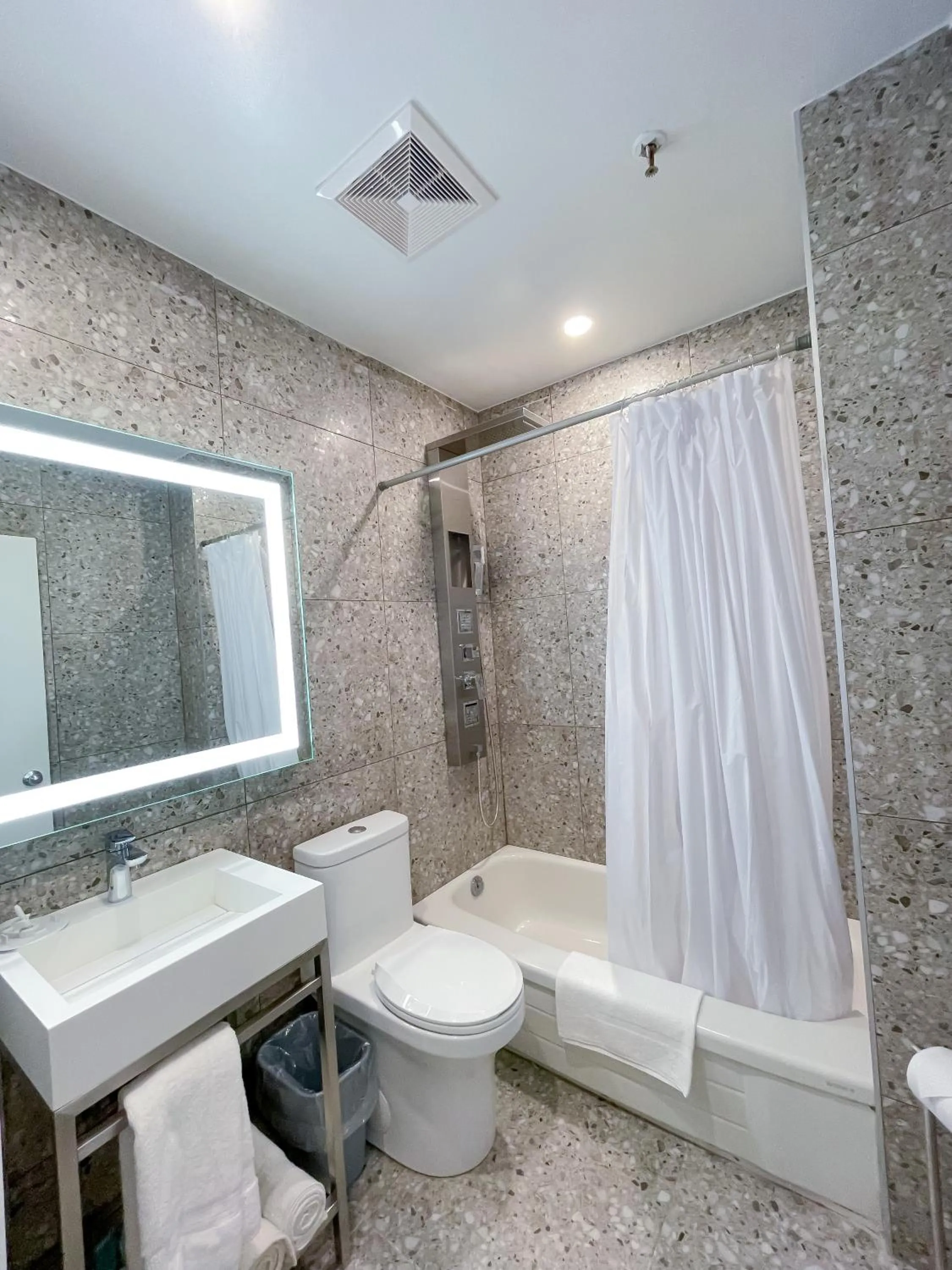 Shower in Hotel Saint-Andre