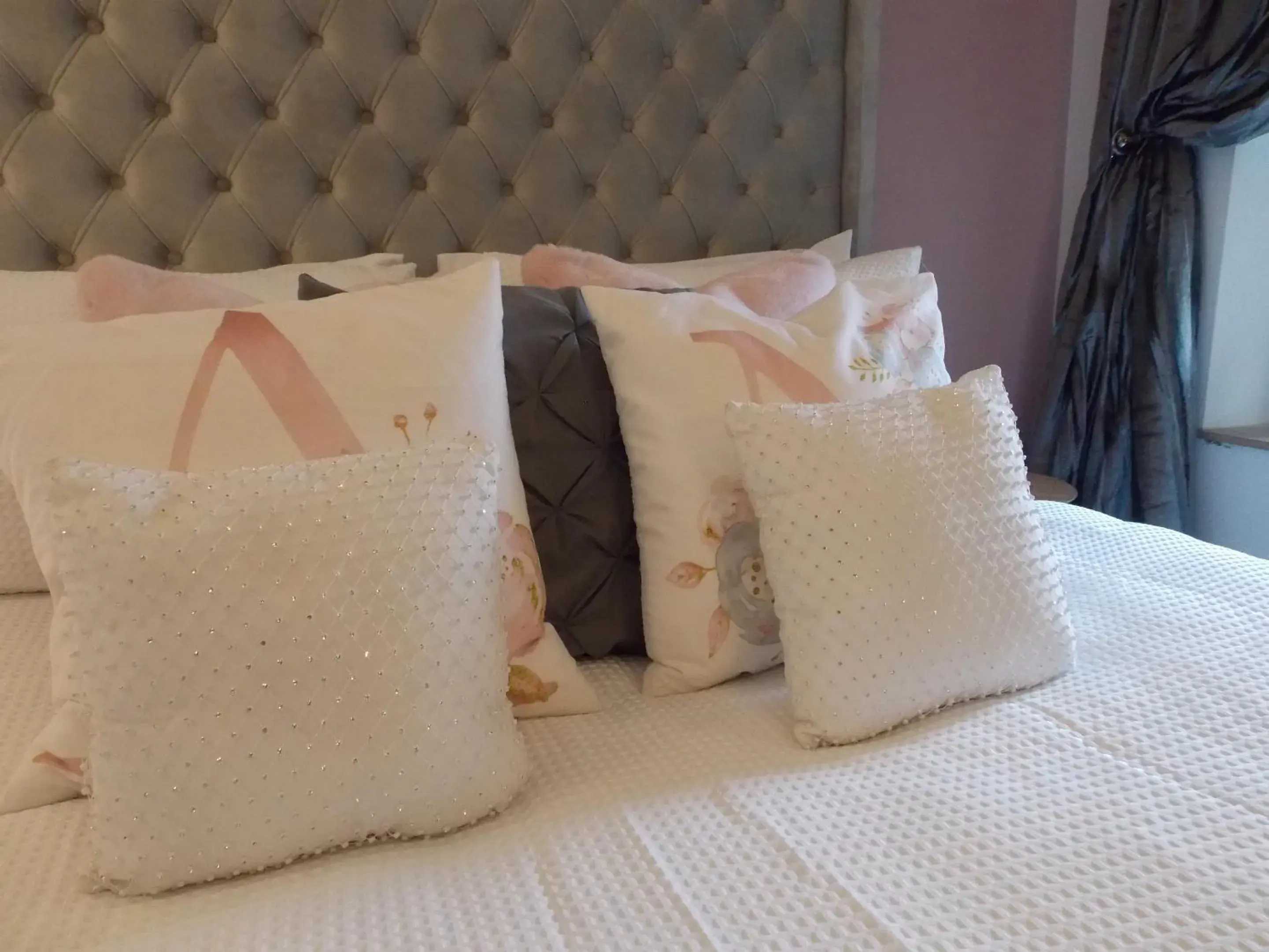 Bedroom, Bed in Eden Suite Sasco Apartments Bedroom, Bed in Eden Suite Sasco Apartments