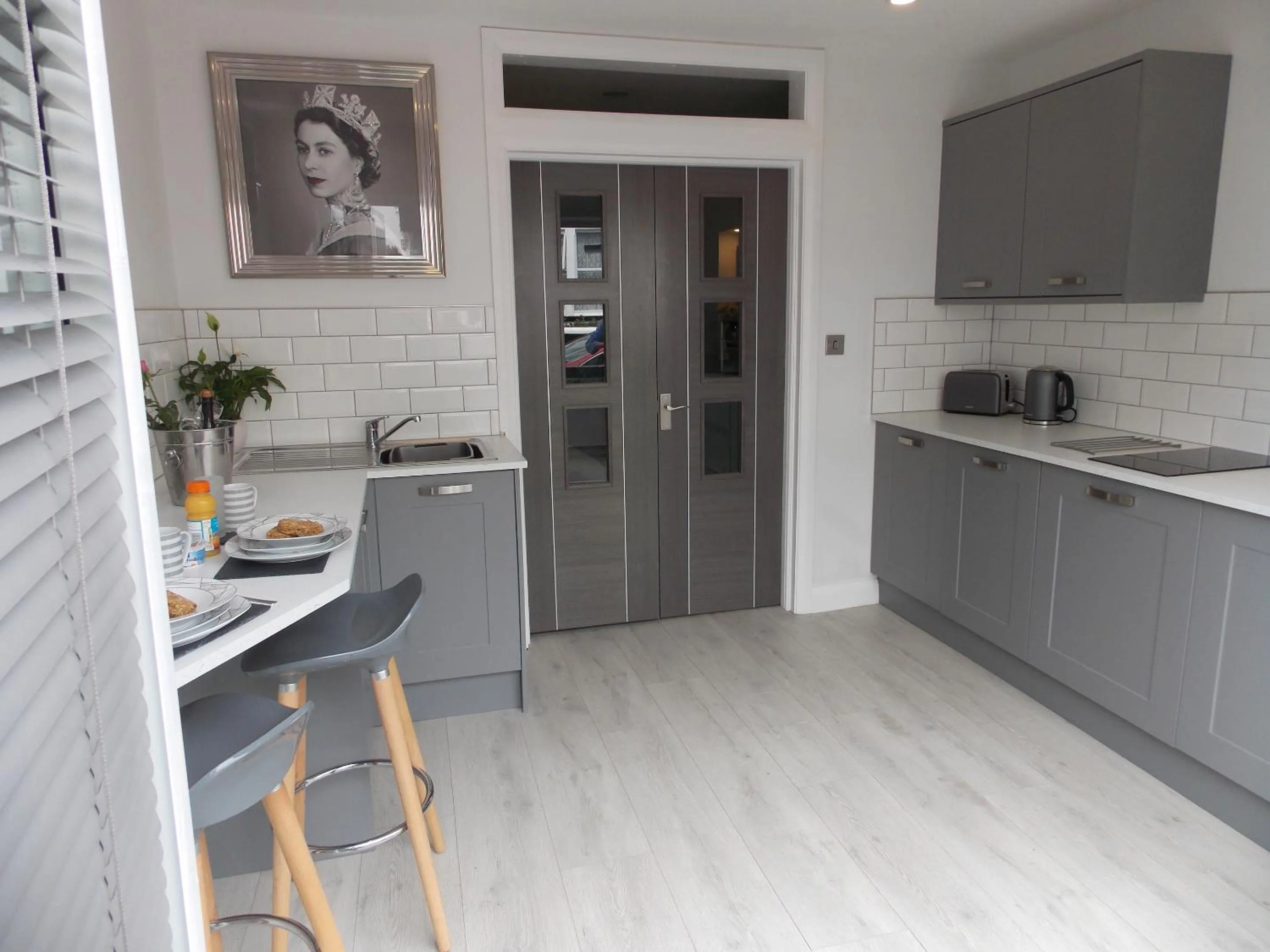 Kitchen or kitchenette in Eden Suite Sasco Apartments