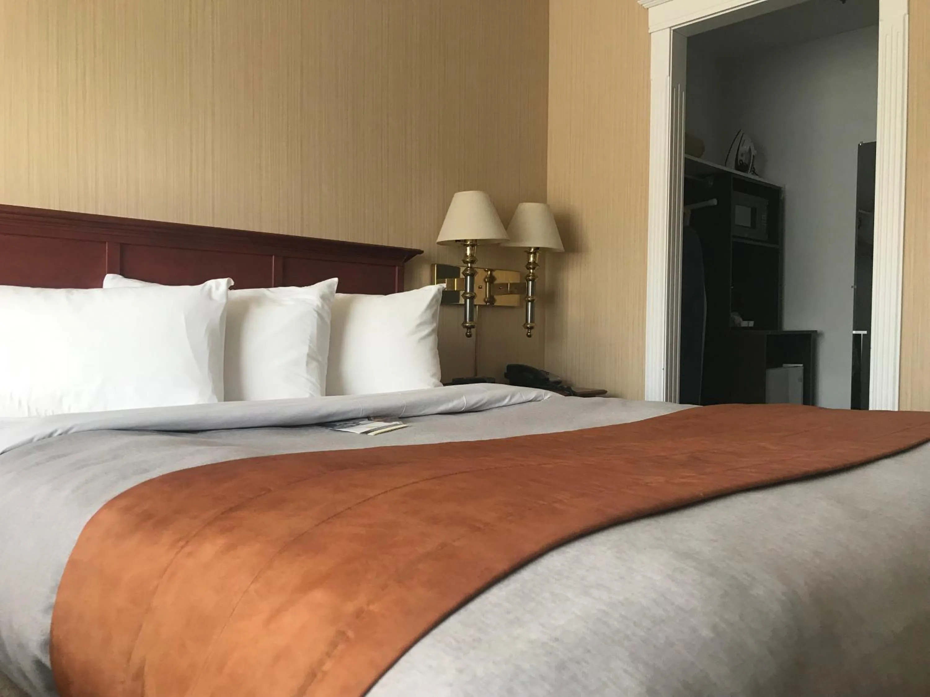 Bedroom, Bed in Hotel Le Littoral