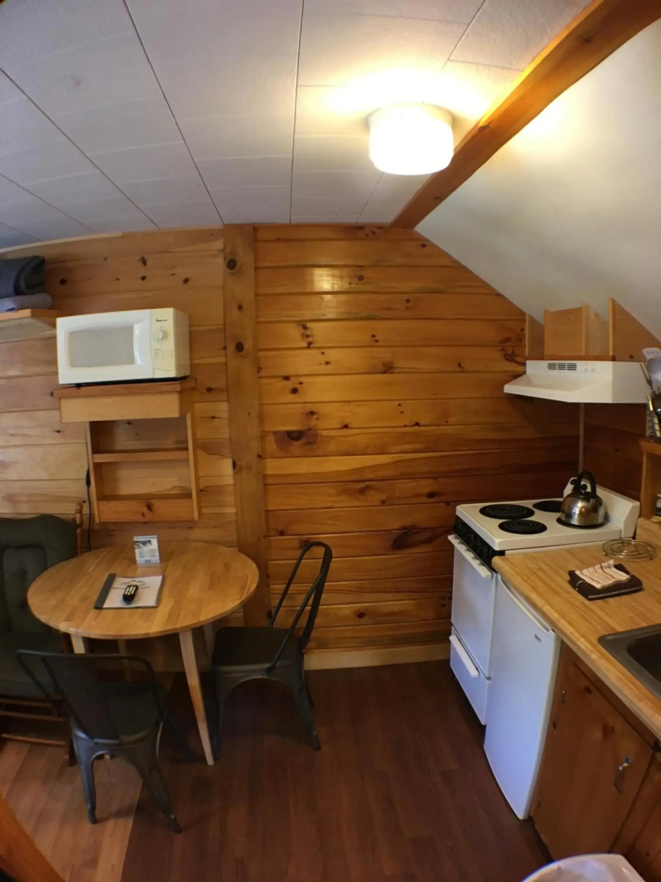 Kitchen or kitchenette in Mountain View Motel & Campground Kitchen or kitchenette in Mountain View Motel & Campground