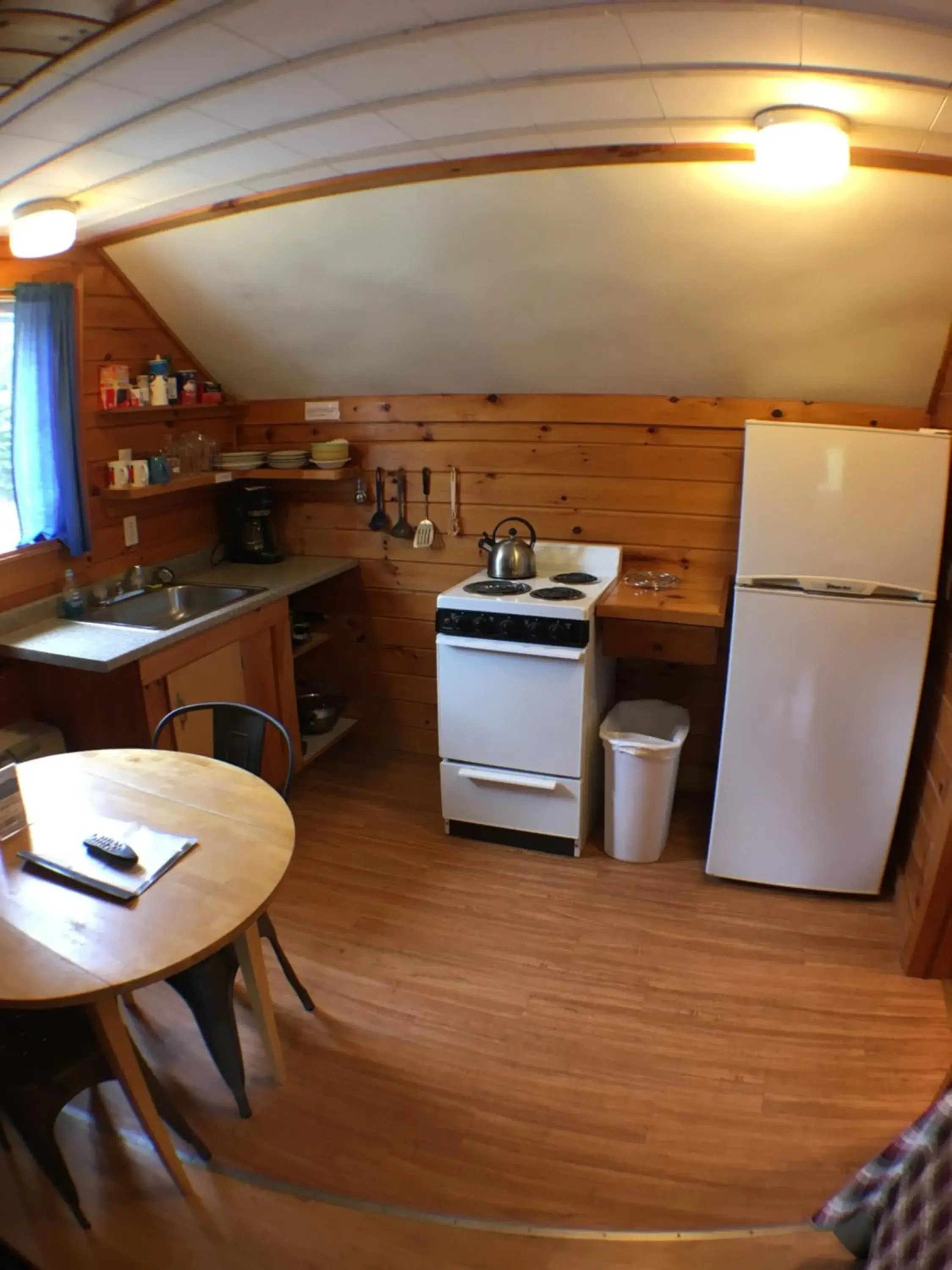 Kitchen or kitchenette in Mountain View Motel & Campground Kitchen or kitchenette in Mountain View Motel & Campground