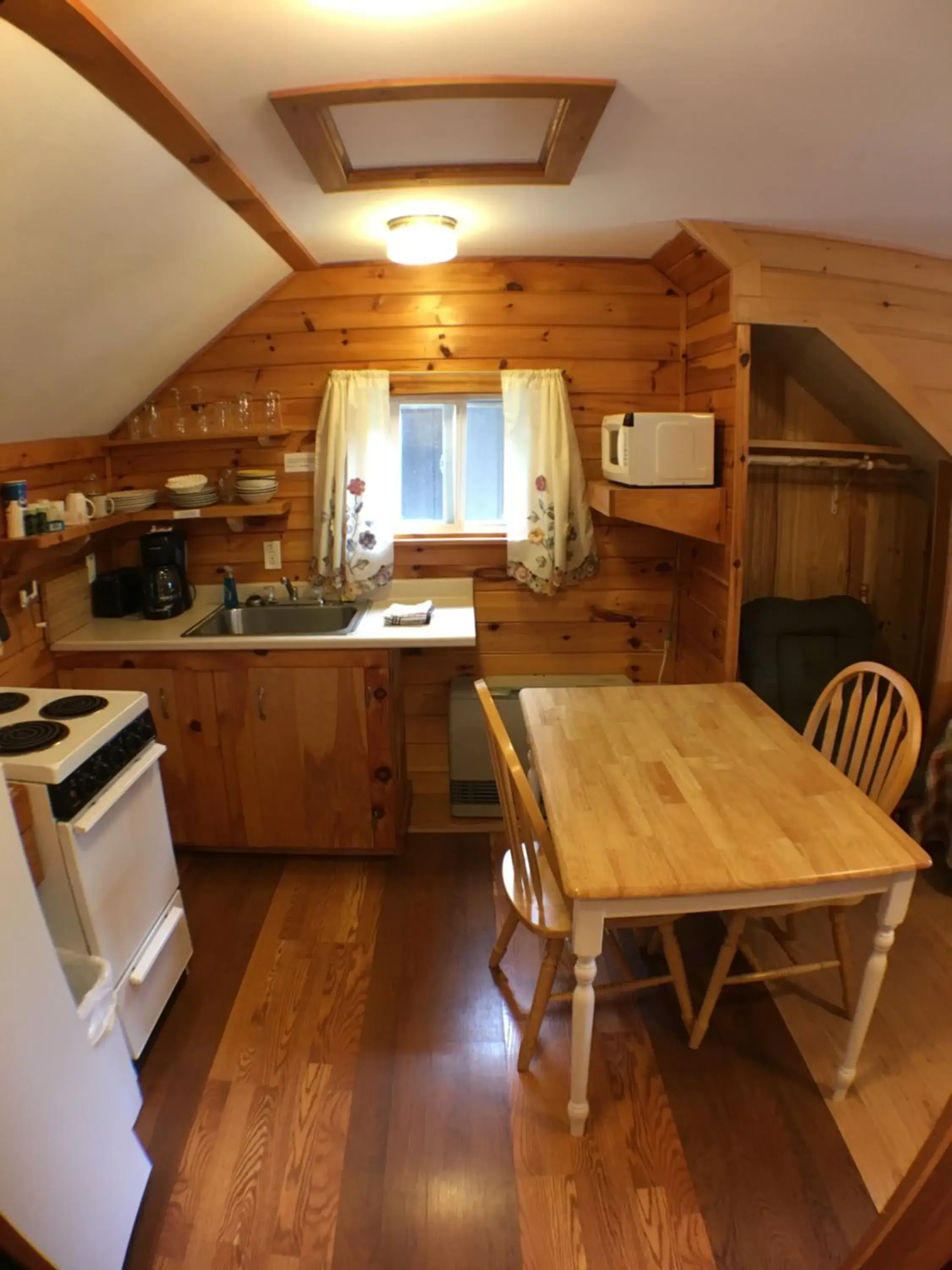 Kitchen or kitchenette in Mountain View Motel & Campground Kitchen or kitchenette in Mountain View Motel & Campground